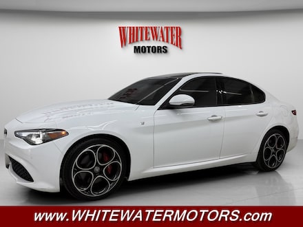 2022 Alfa Romeo Giulia Ti 4dr Car