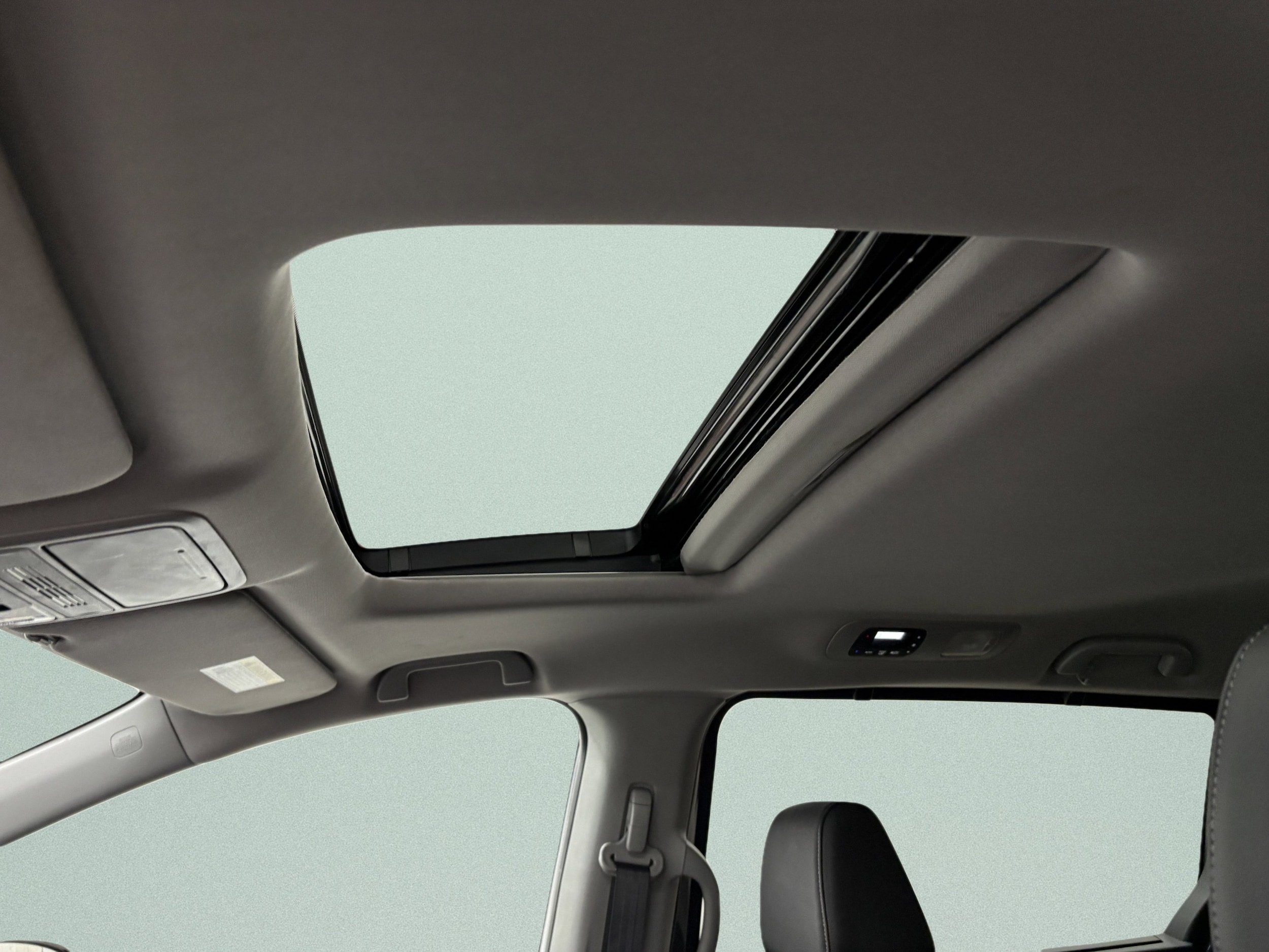 2024 Honda Odyssey EX-L - Photo 14