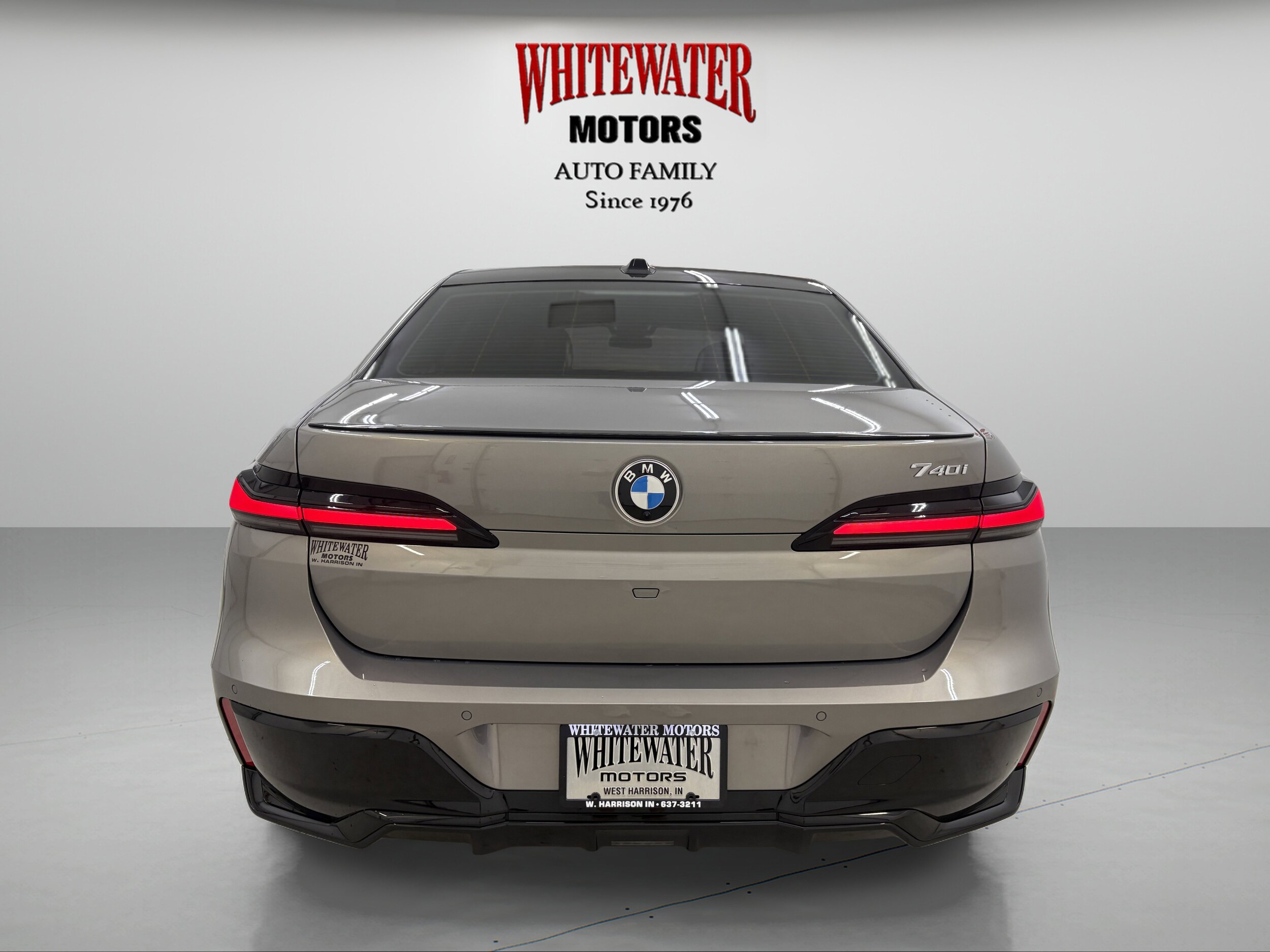2023 Bmw 740i photo 3