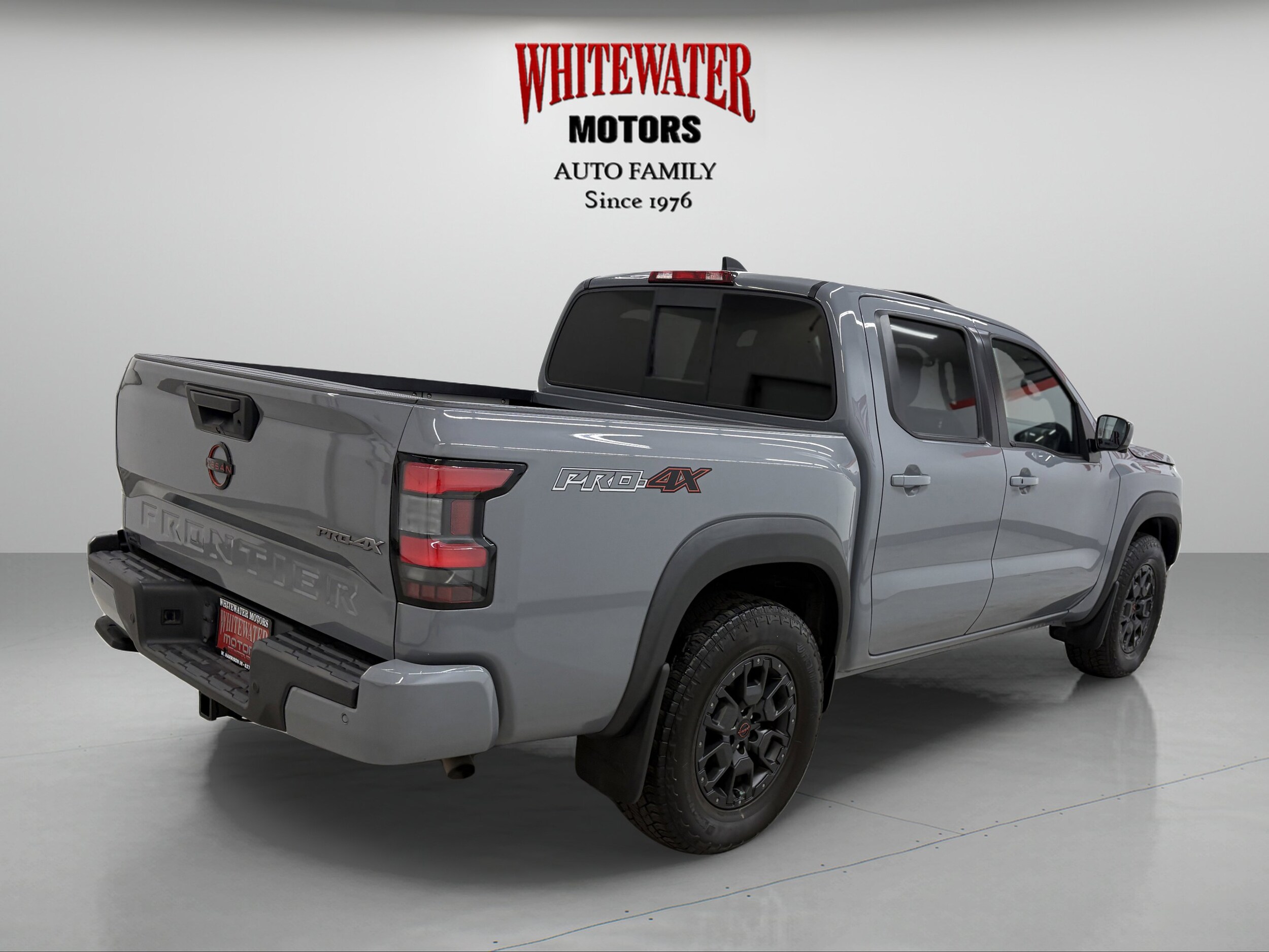 2022 Nissan Frontier PRO-4X Crew Cab photo 4