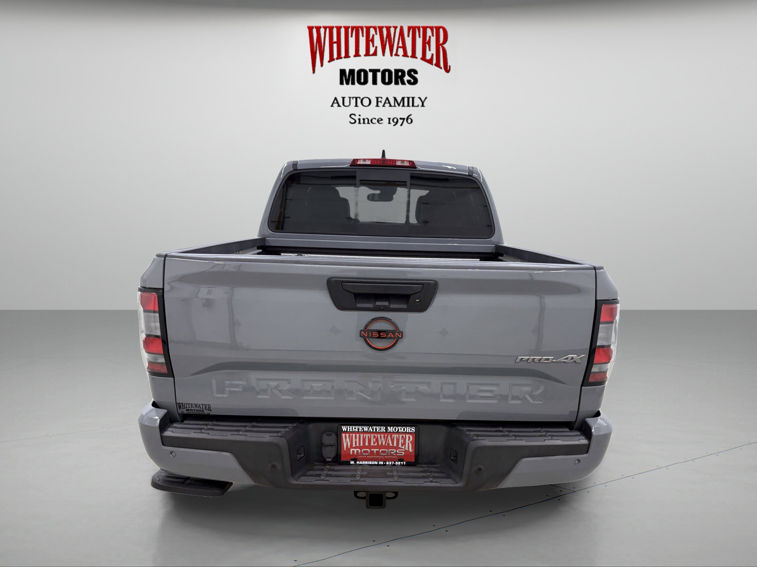 2022 Nissan Frontier PRO-4X Crew Cab photo 3