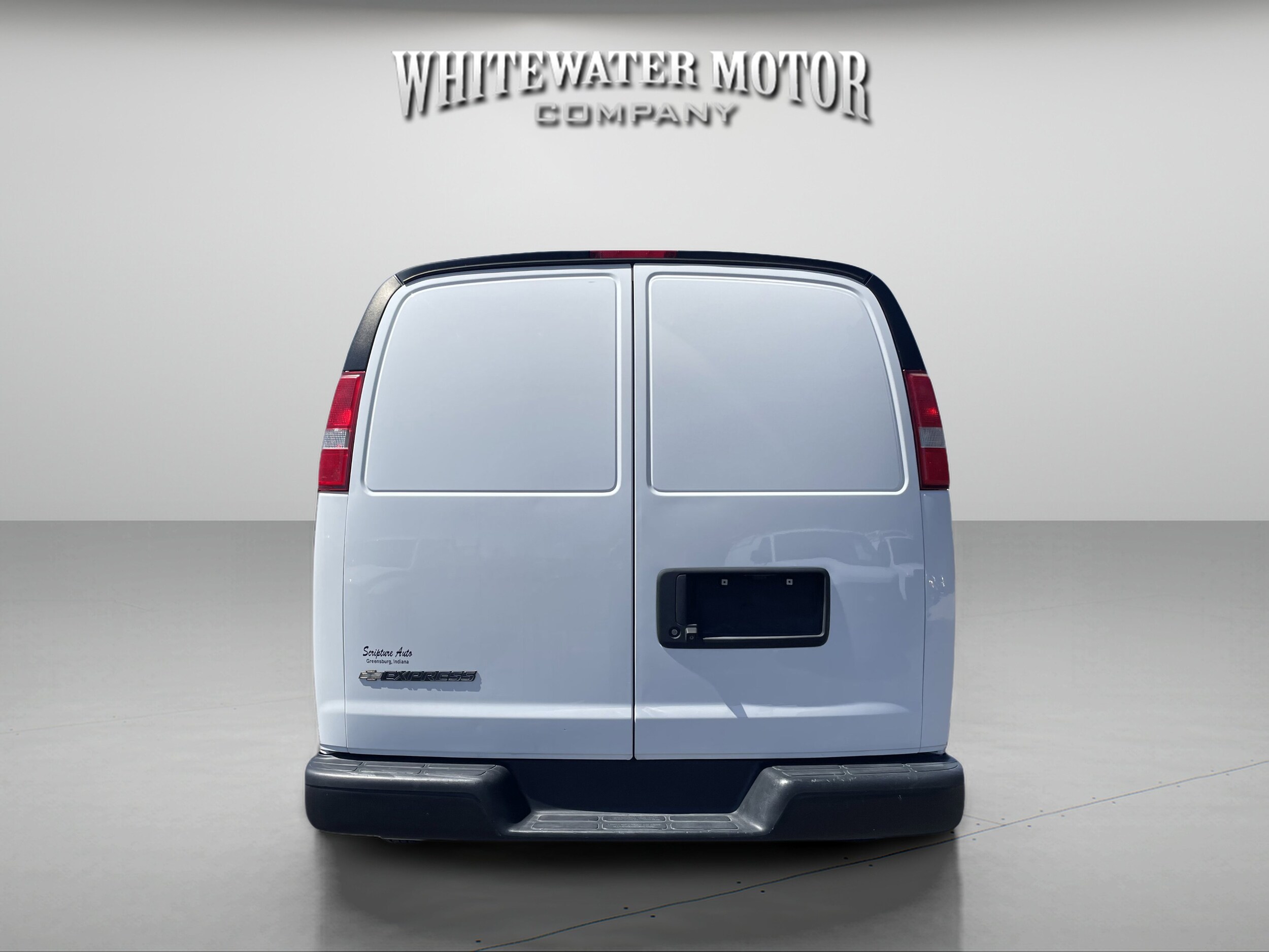 2018 Chevrolet Express 2500 Work Van photo 4