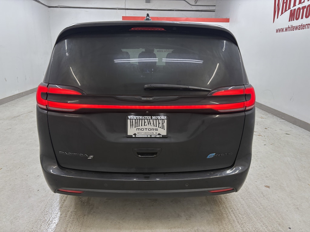 Used 2022 Chrysler Pacifica Hybrid Touring L Mini-van, Passenger