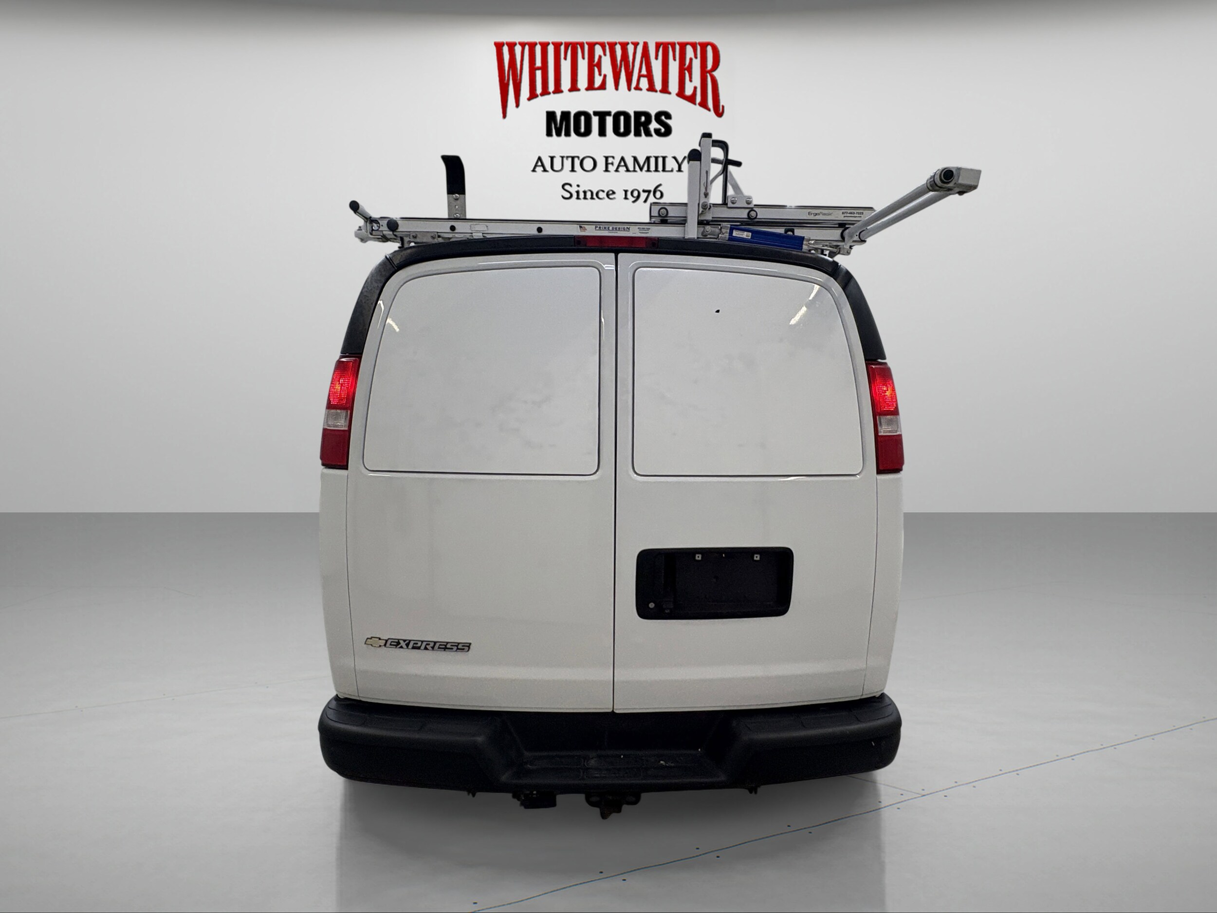 2019 Chevrolet Express Cargo Van photo 3