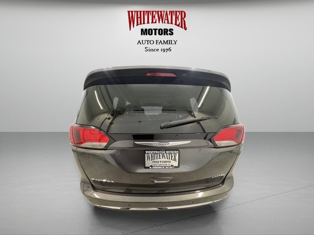 Used 2019 Chrysler Pacifica Limited Mini-van, Passenger