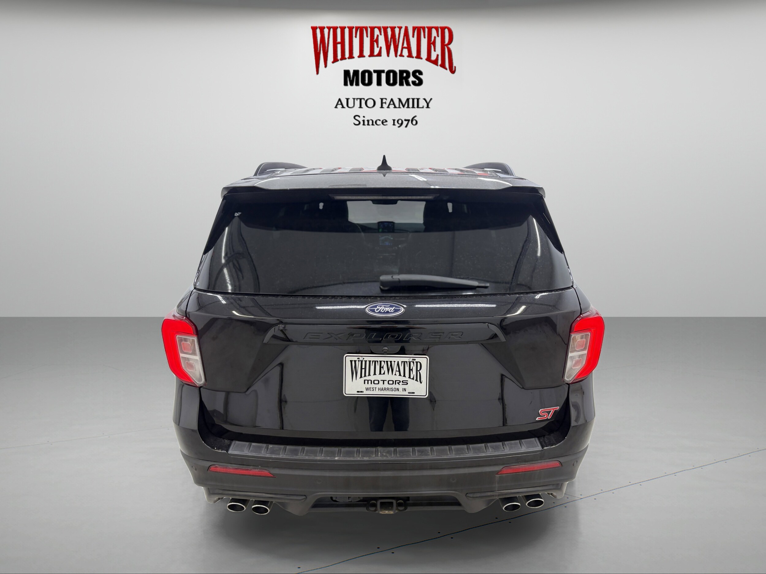 2022 Ford Explorer ST photo 2