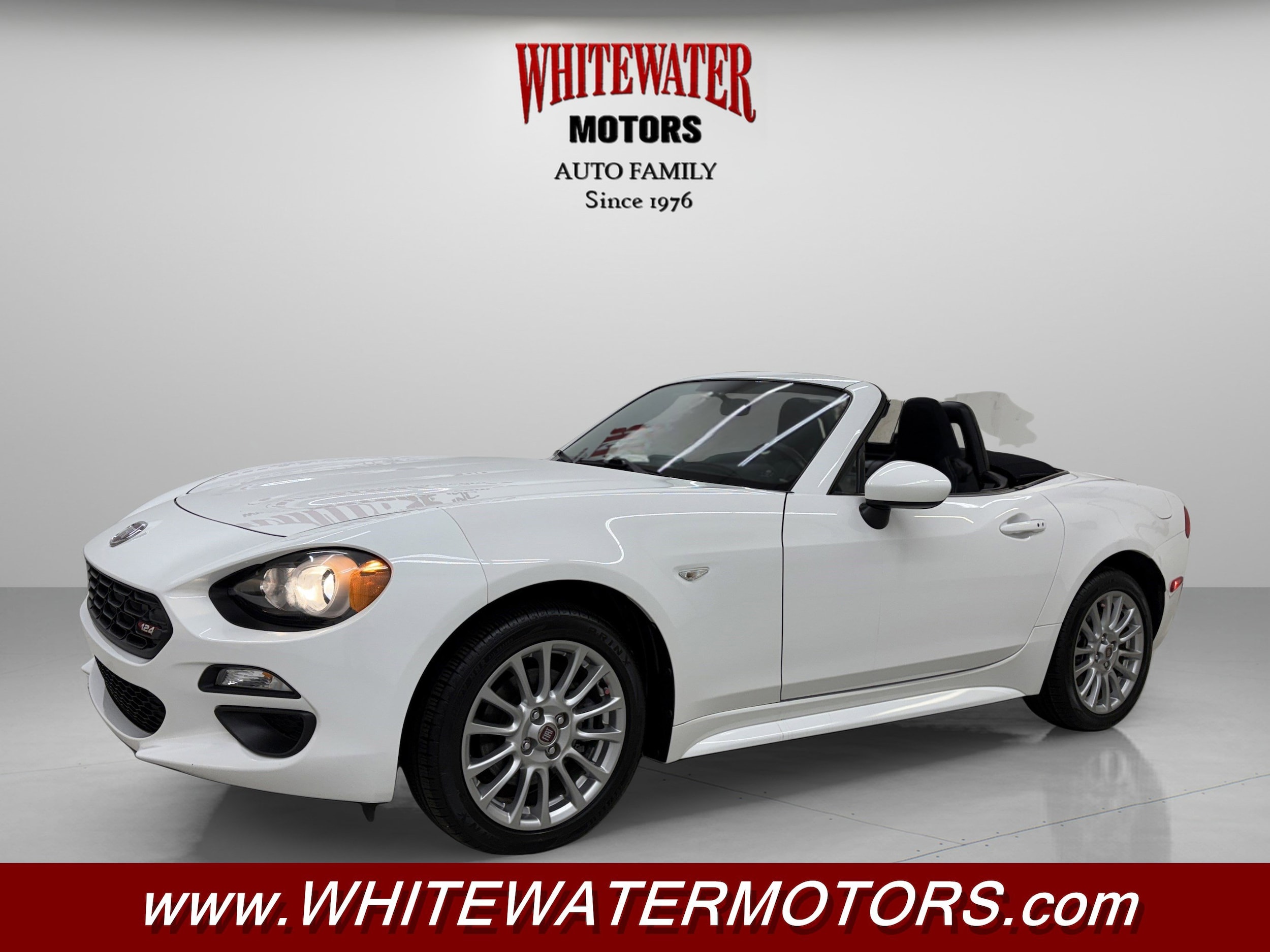 2018 FIAT 124 Spider Classica's photo