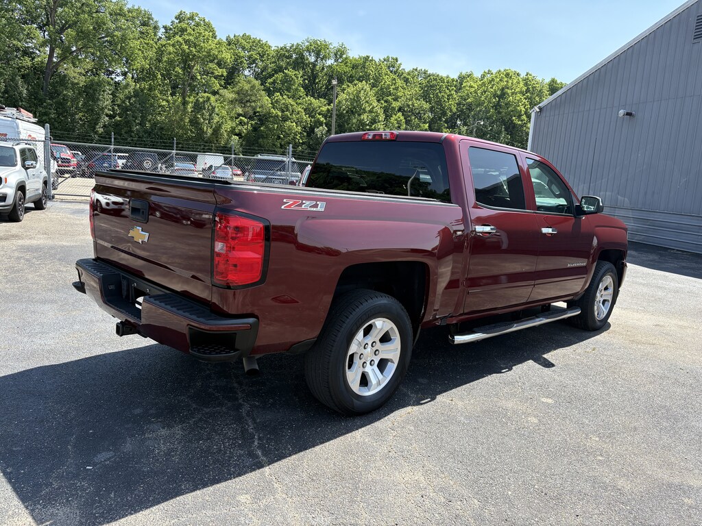 Used 2017 Chevrolet Silverado 1500 LT Crew Cab Pickup