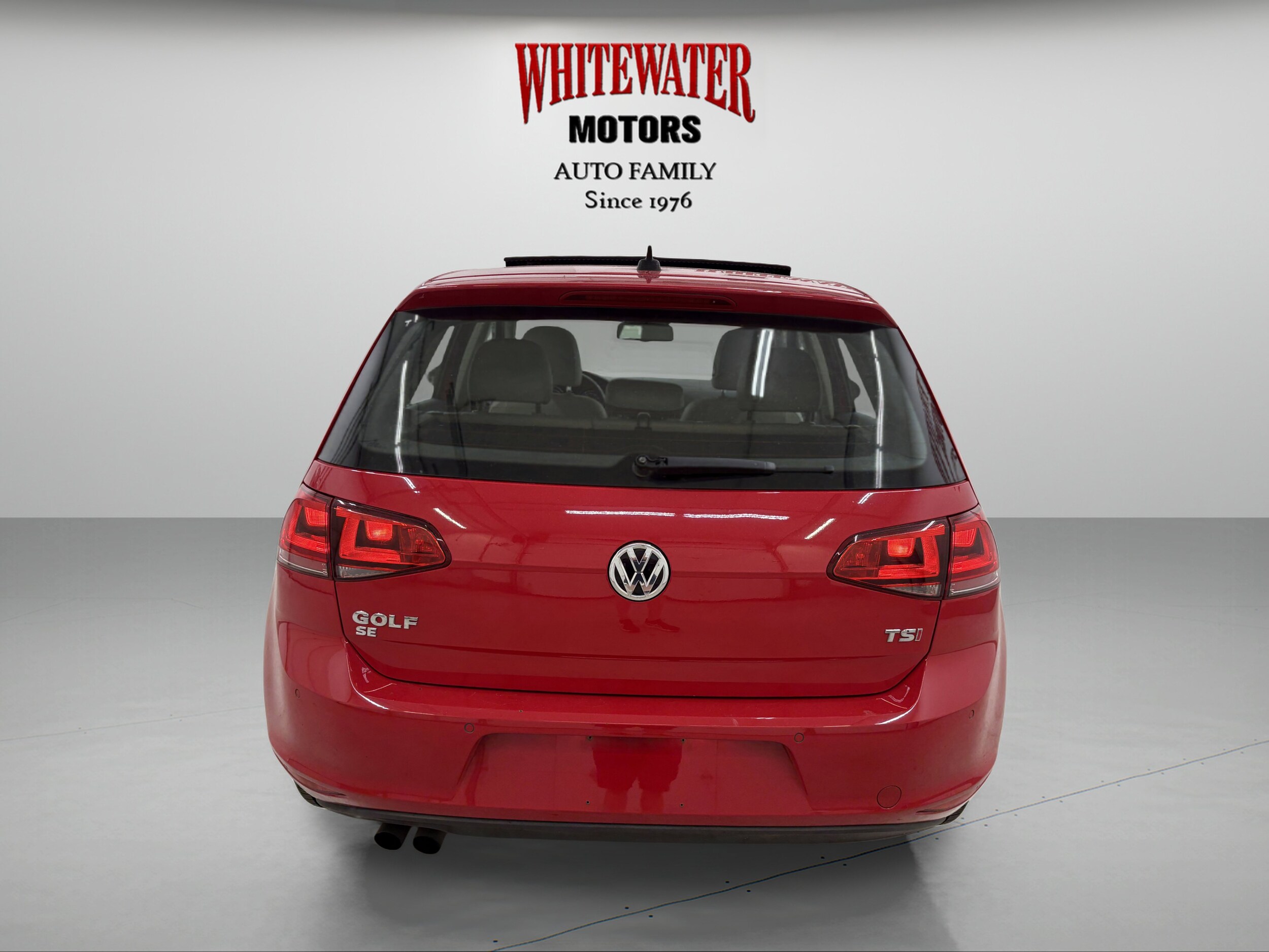 2016 Volkswagen Golf Base TDI SEL photo 3