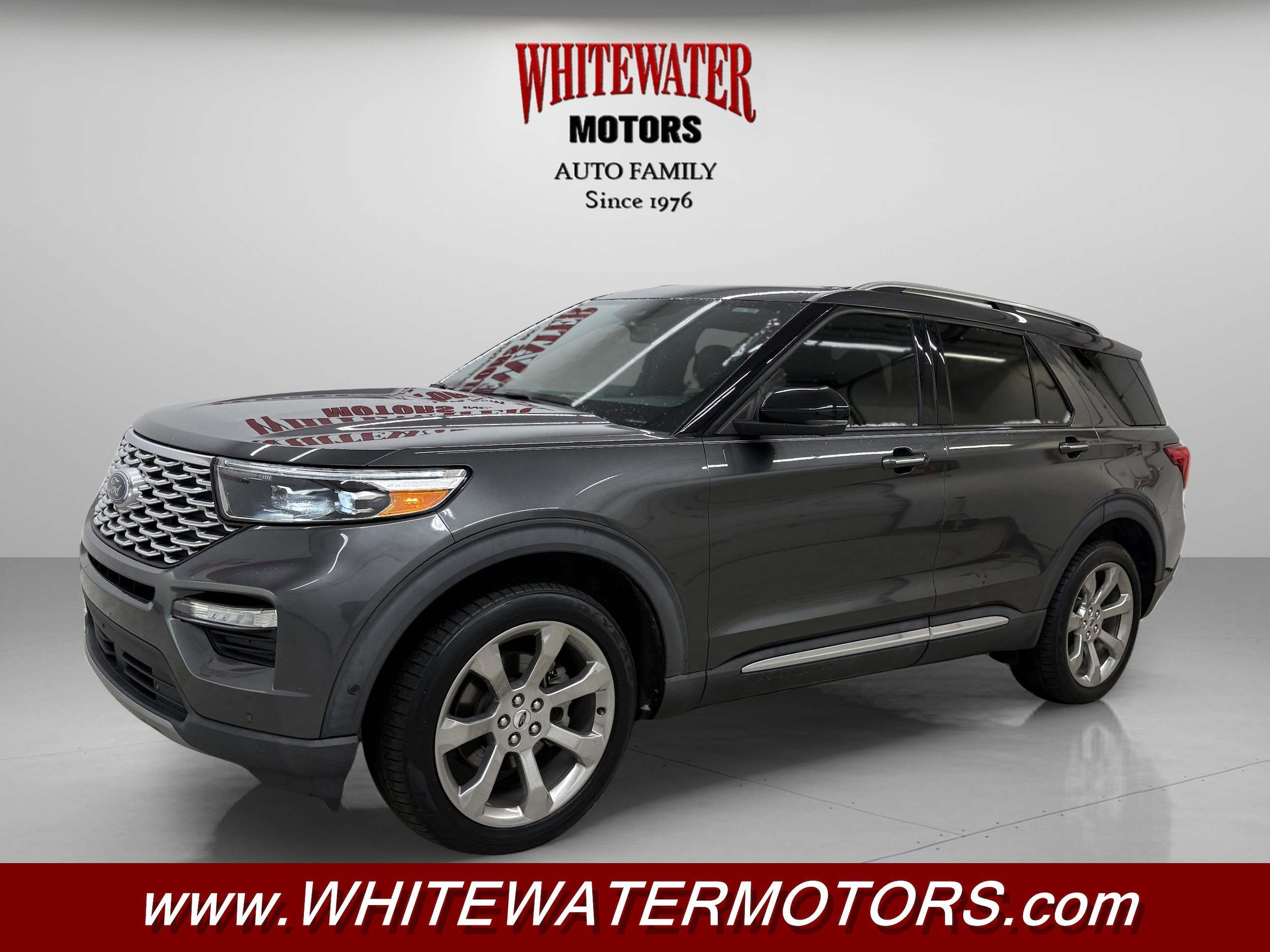 2020 Ford Explorer Platinum's photo