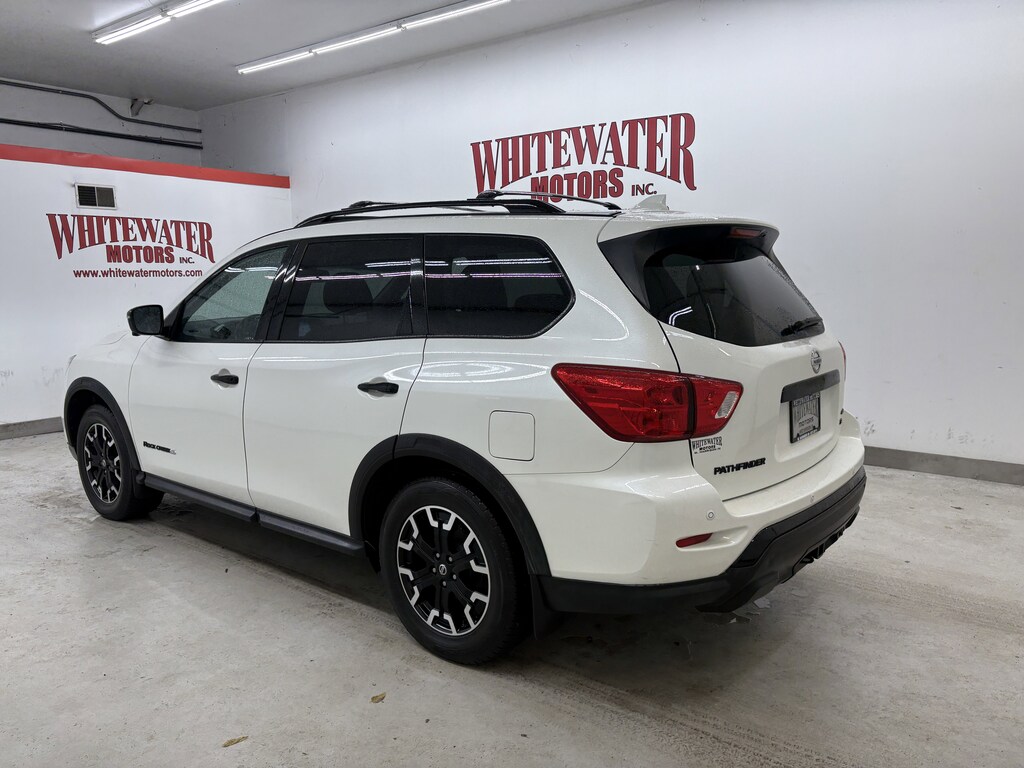 Used 2020 Nissan Pathfinder SL Sport Utility