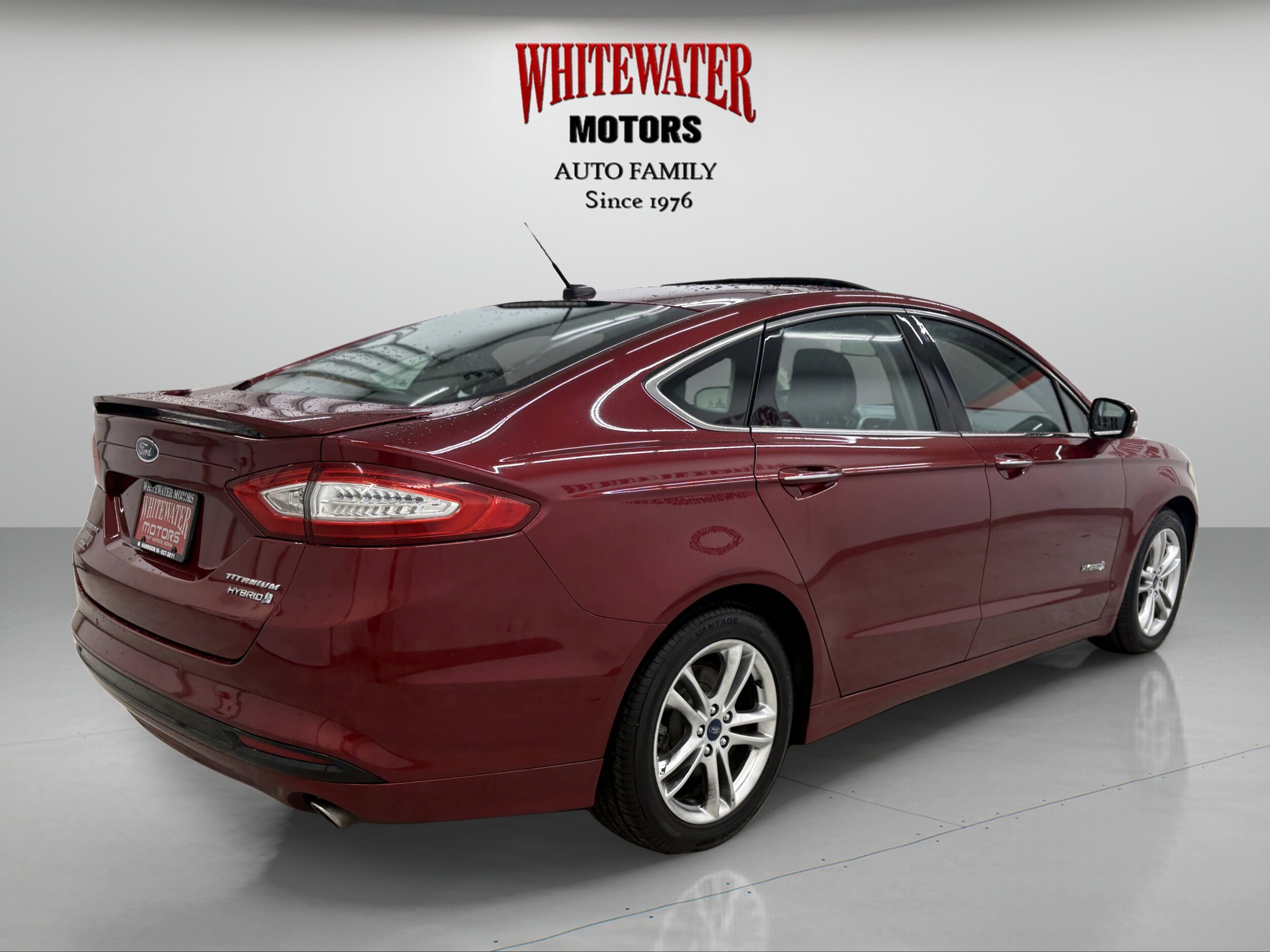 2015 Ford Fusion Titanium Hybrid photo 4
