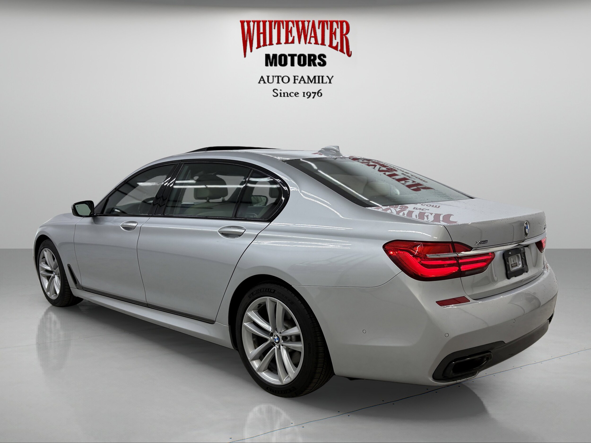2017 Bmw 750i / B7 xDrive photo 2