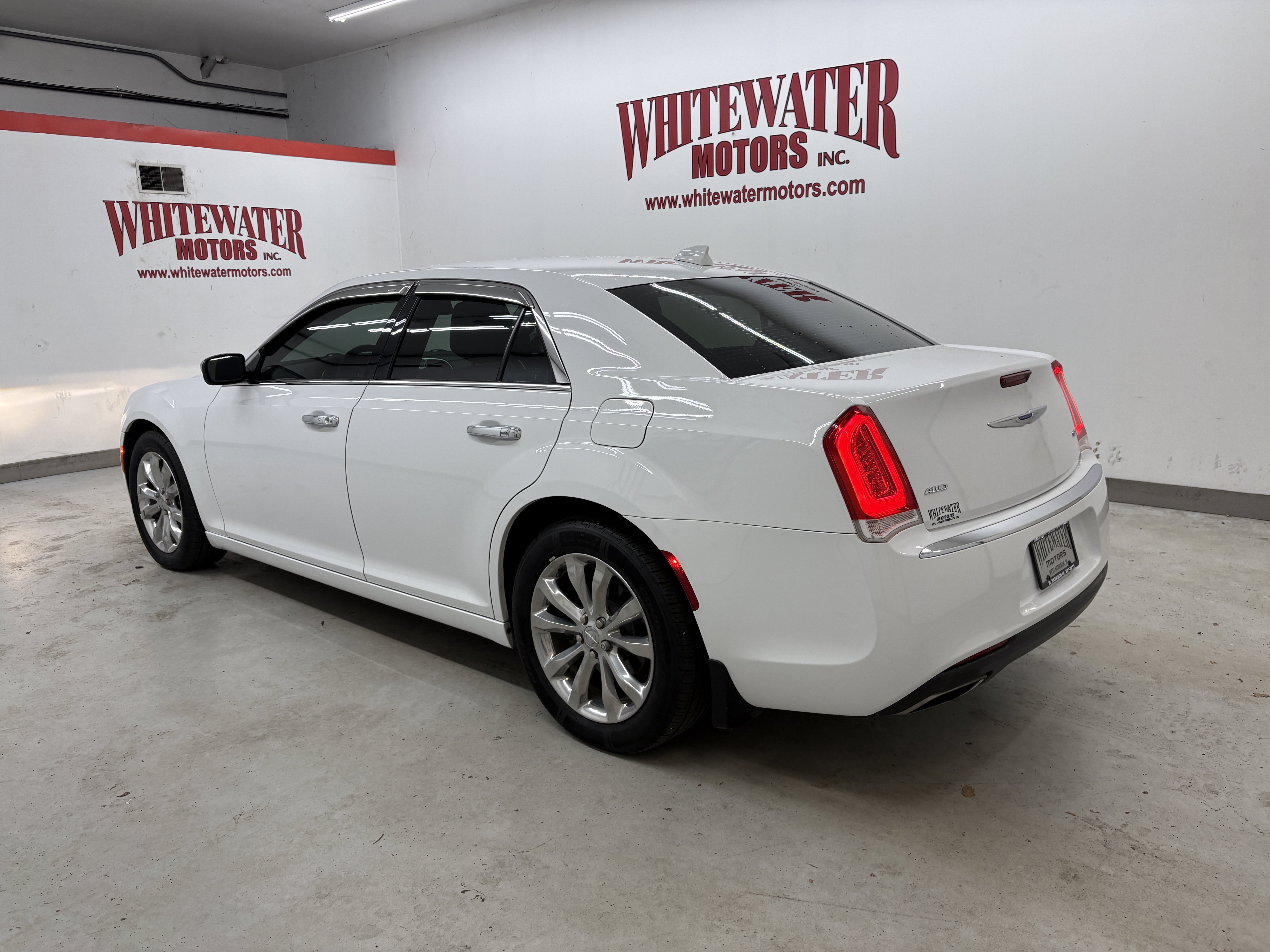 Used 2018 Chrysler 300 Limited 4dr Car
