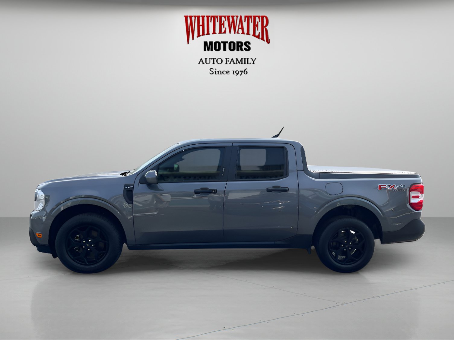 2022 Ford Maverick XLT photo 2