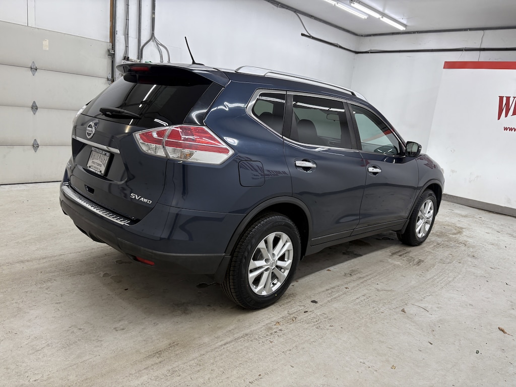 Used 2016 Nissan Rogue SV Sport Utility