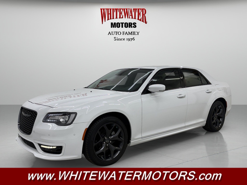 Used 2023 Chrysler 300 Touring L 4dr Car