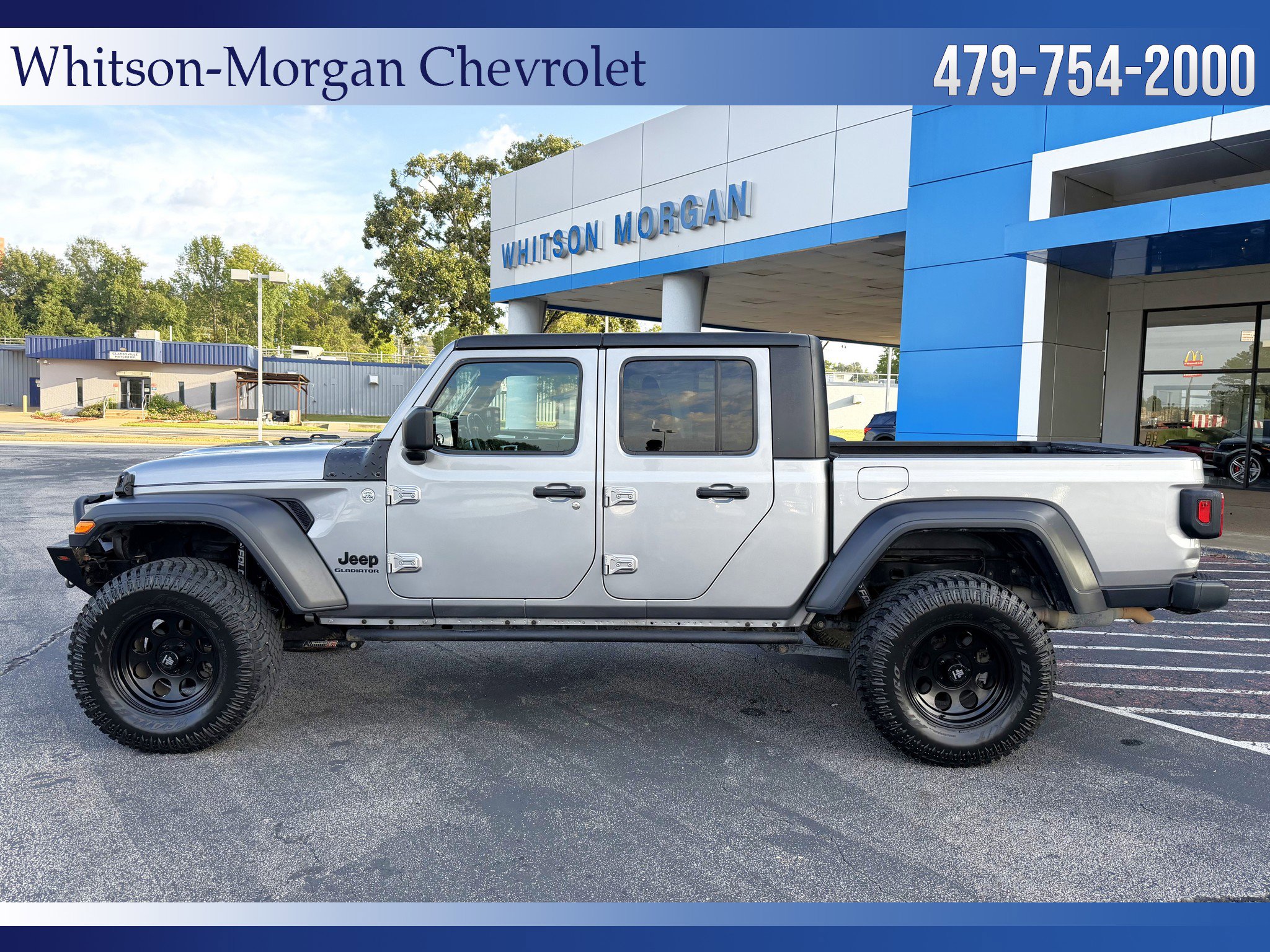 Used 2020 Jeep Gladiator Sport S with VIN 1C6HJTAG4LL132315 for sale in Little Rock