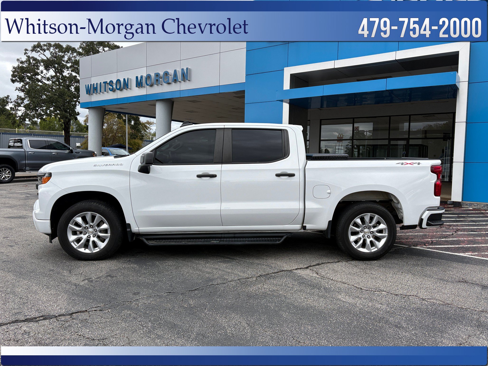 Used 2024 Chevrolet Silverado 1500 Custom with VIN 1GCPDBEK5RZ313885 for sale in Little Rock