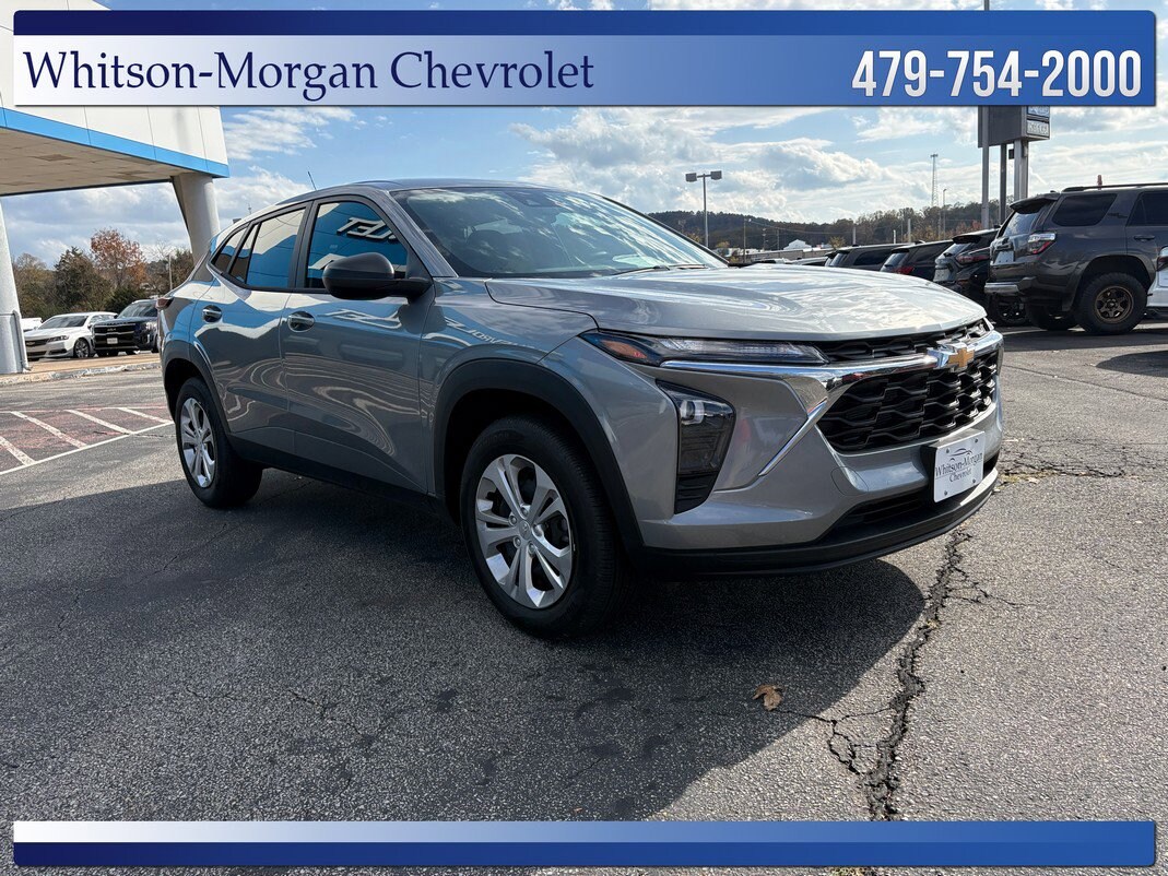 2026 Chevrolet Trax LS photo 3