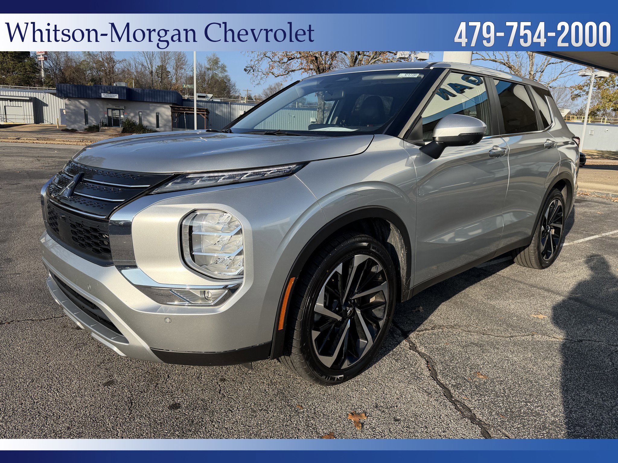 2024 Mitsubishi Outlander SE's photo