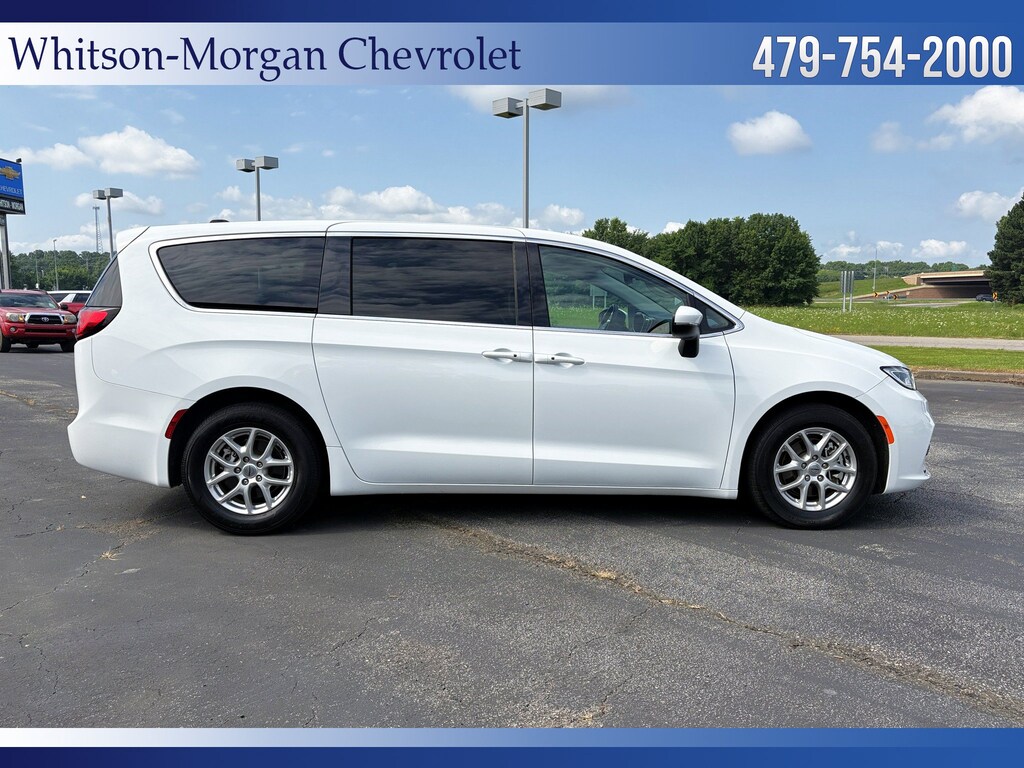 Used 2023 Chrysler Pacifica Touring L Van Passenger Van