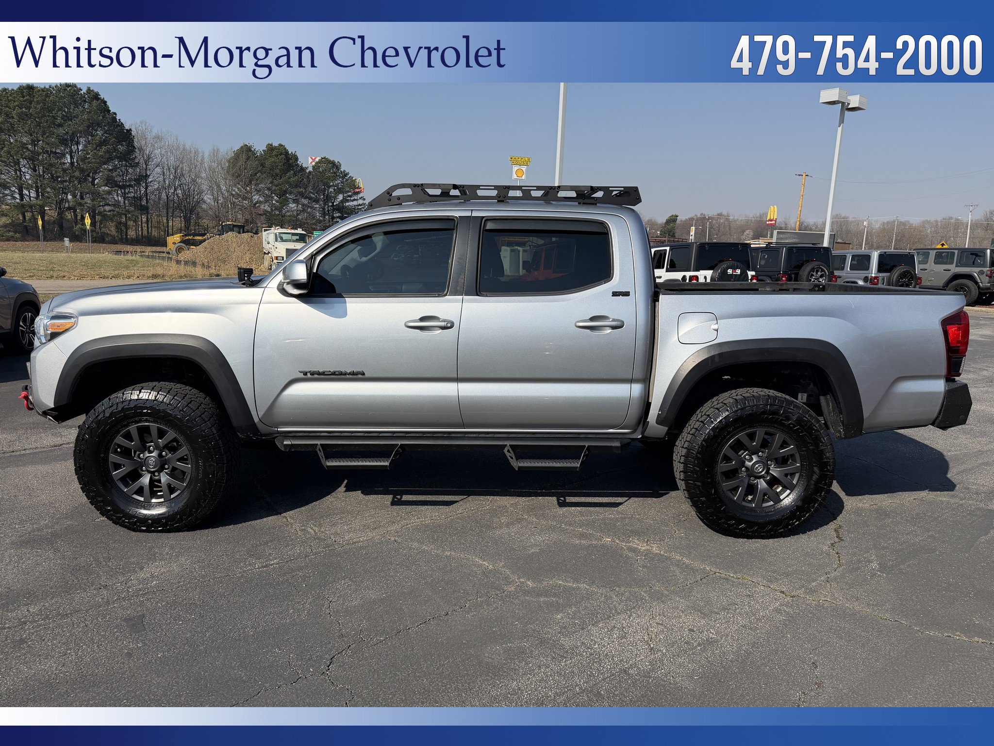 Used 2022 Toyota Tacoma SR5 with VIN 3TMAZ5CN6NM163688 for sale in Little Rock