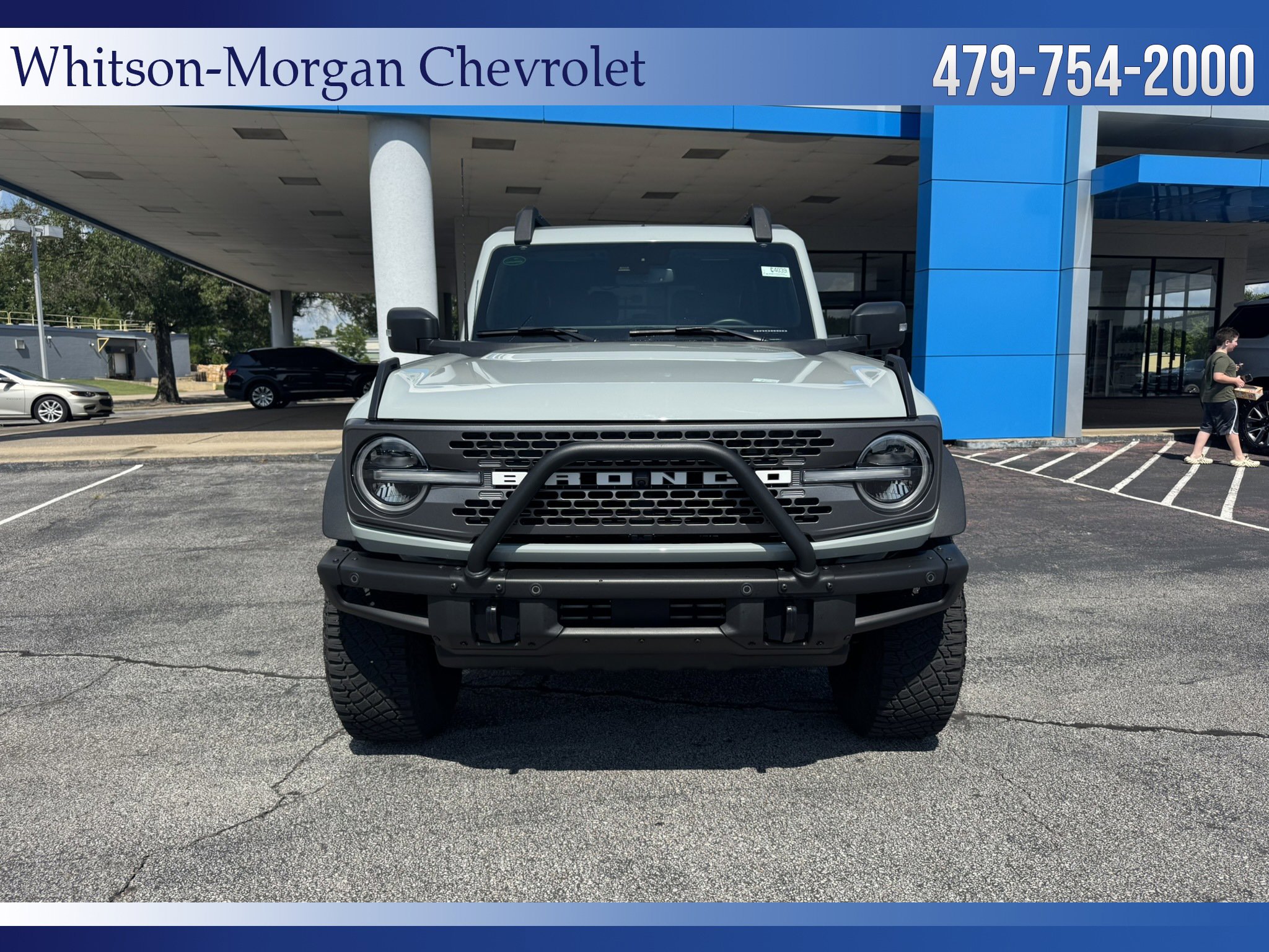2022 Ford Bronco Base photo 2