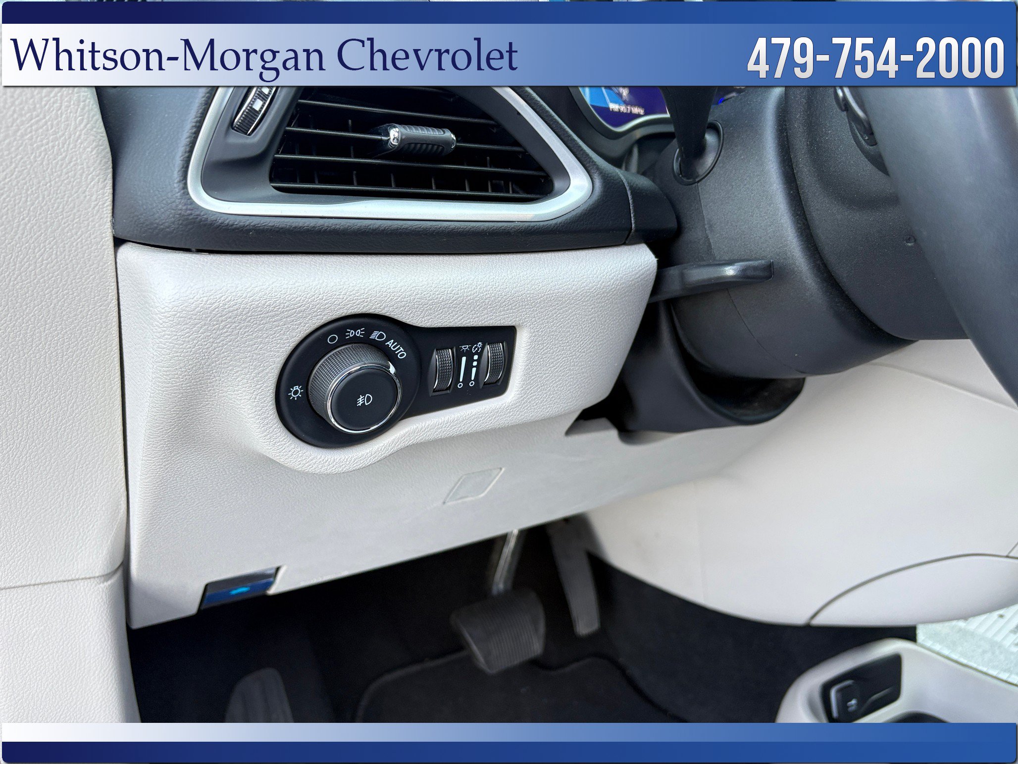 2023 Chrysler Pacifica Touring L - Photo 16