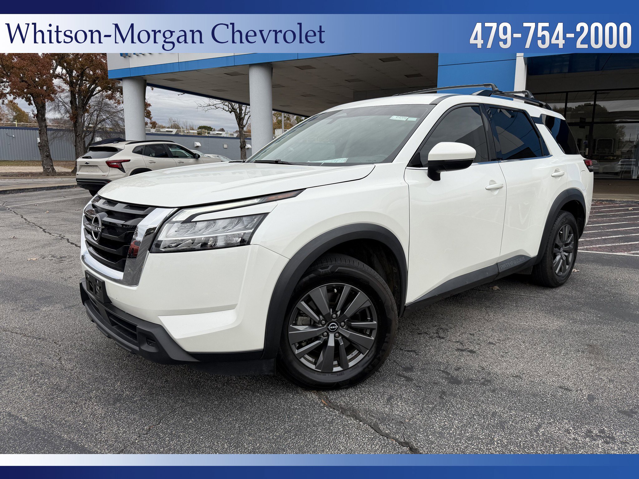 2022 Nissan Pathfinder SV's photo