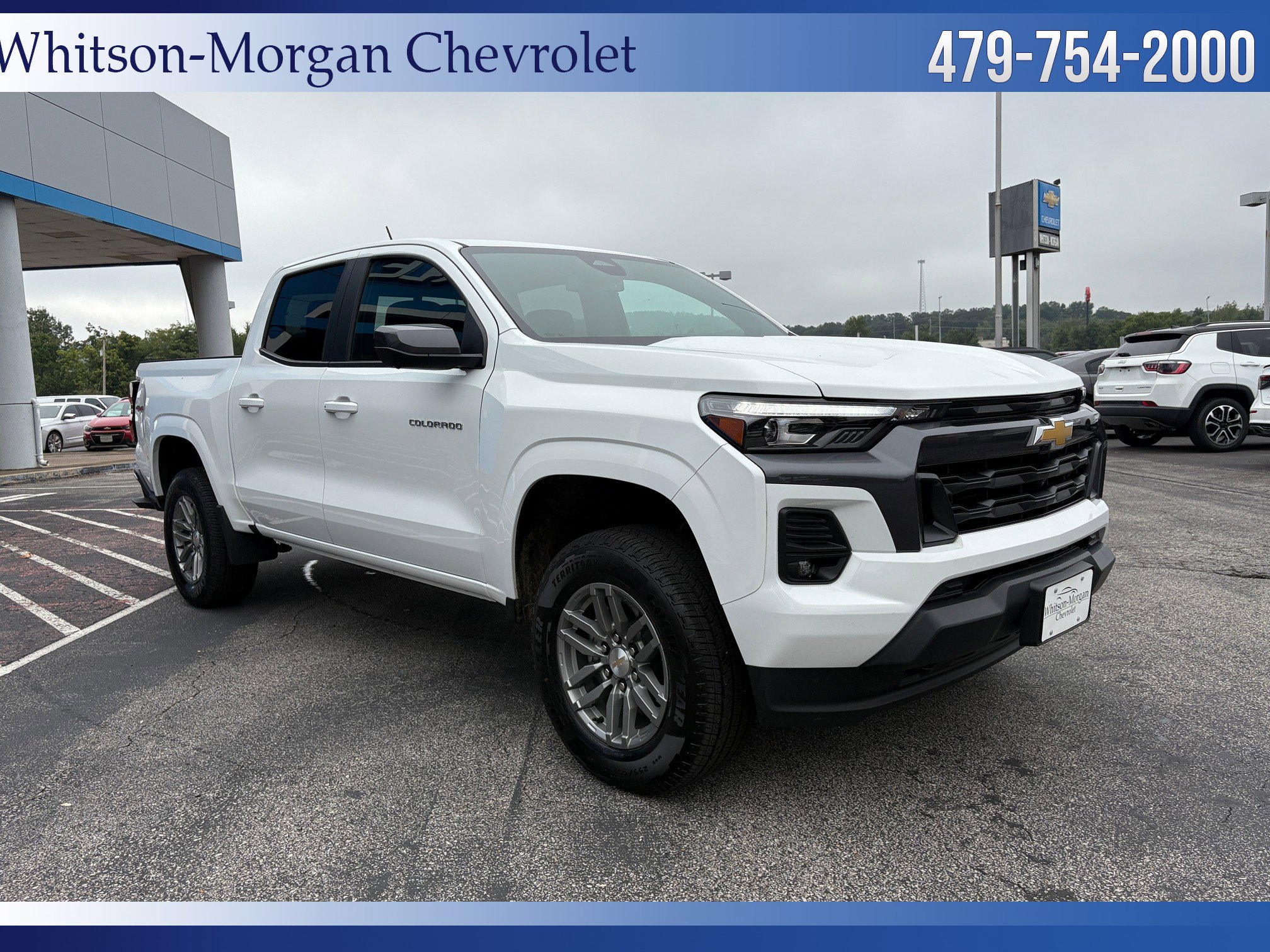 2024 Chevrolet Colorado LT photo 3