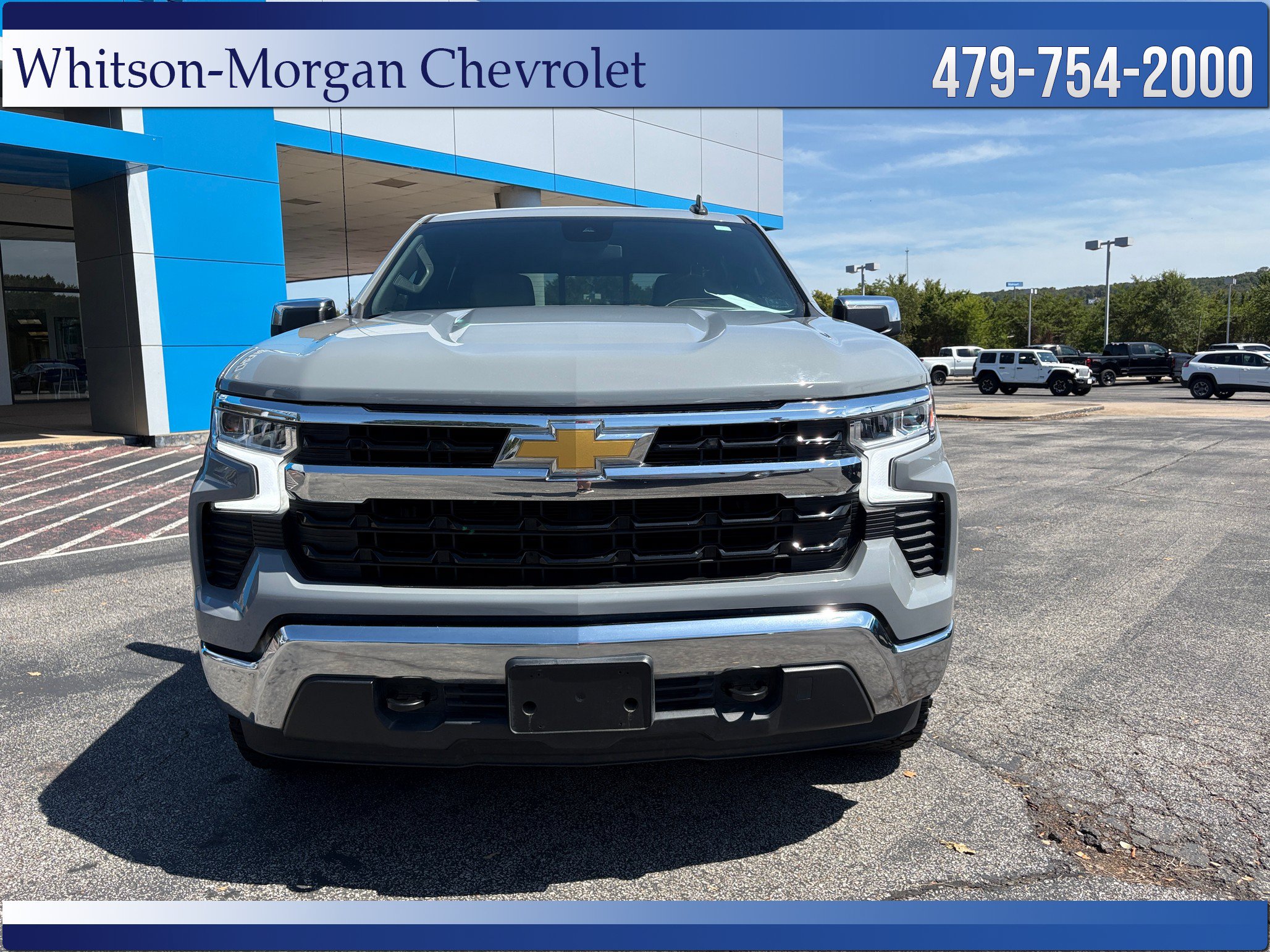 Used 2024 Chevrolet Silverado 1500 LT with VIN 1GCUDDED9RZ238639 for sale in Little Rock