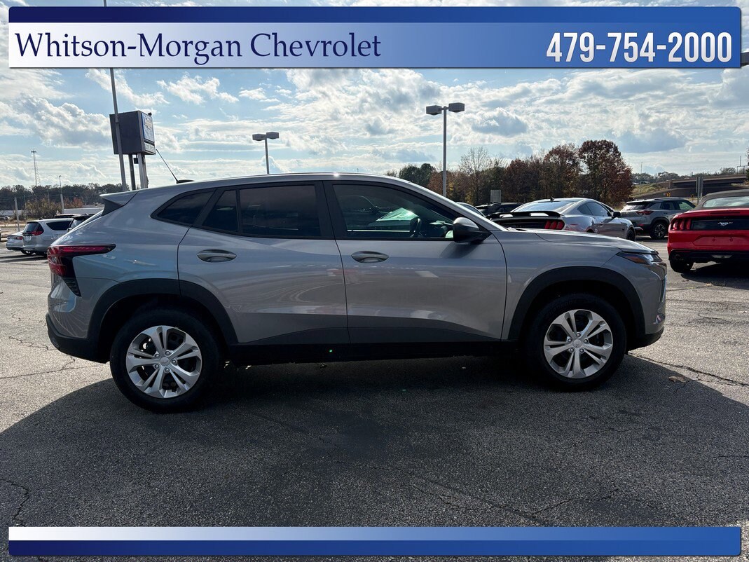 2026 Chevrolet Trax LS photo 4