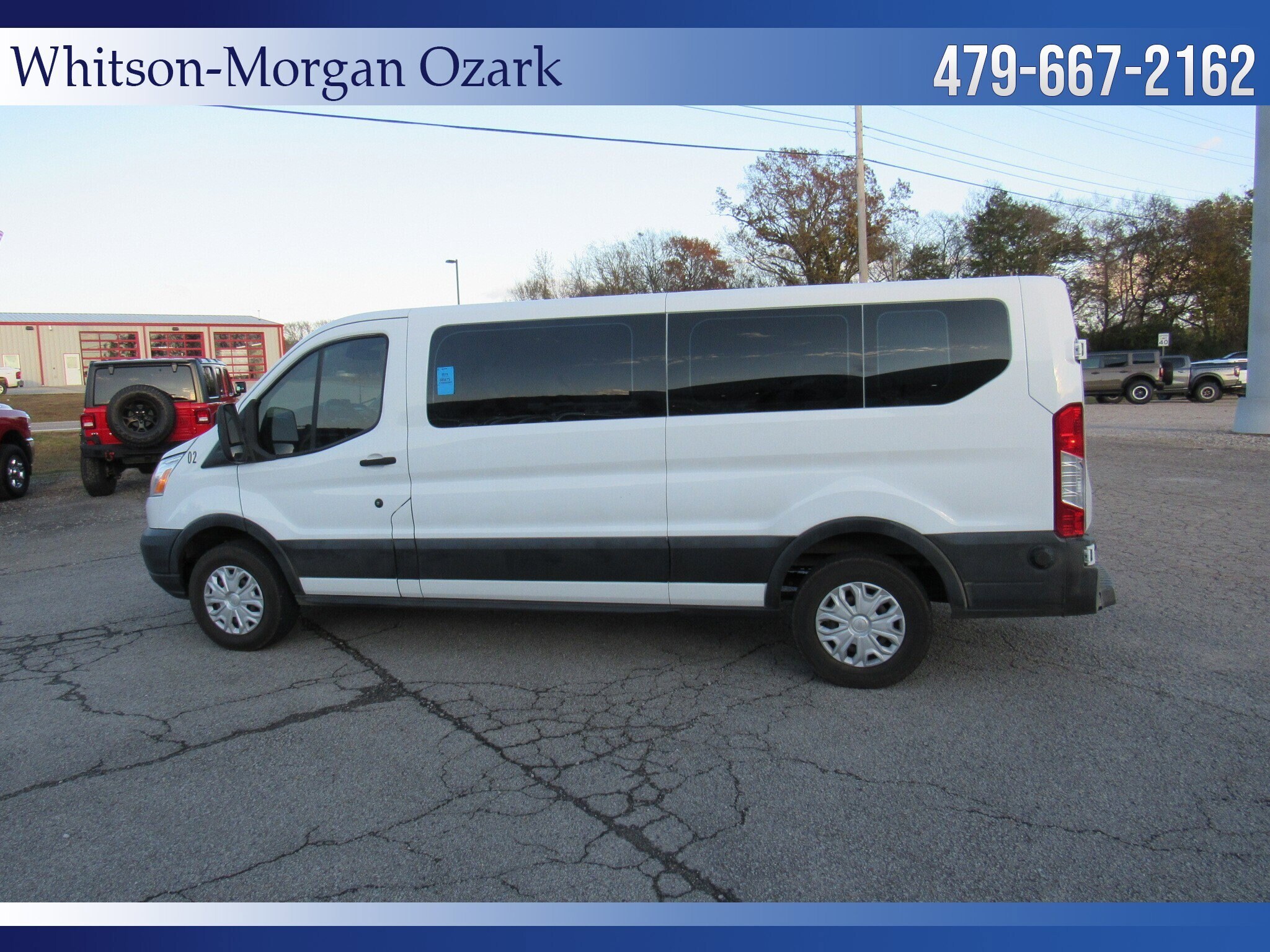 2019 Ford Transit Passenger XLT photo 4