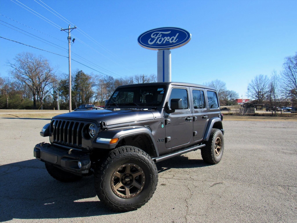 Used 2021 Jeep Wrangler Unlimited Sahara Altitude SUV