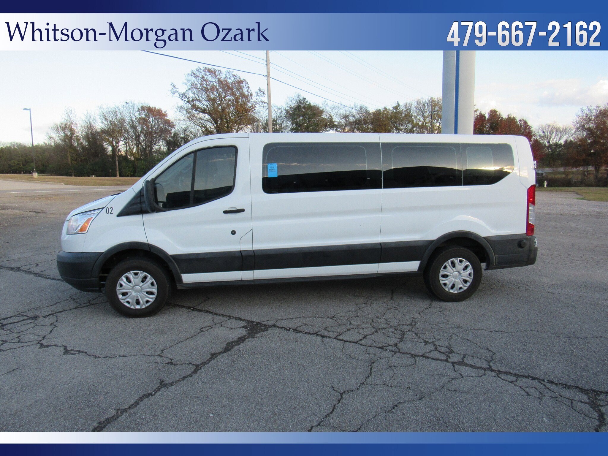 2019 Ford Transit Passenger XLT photo 3