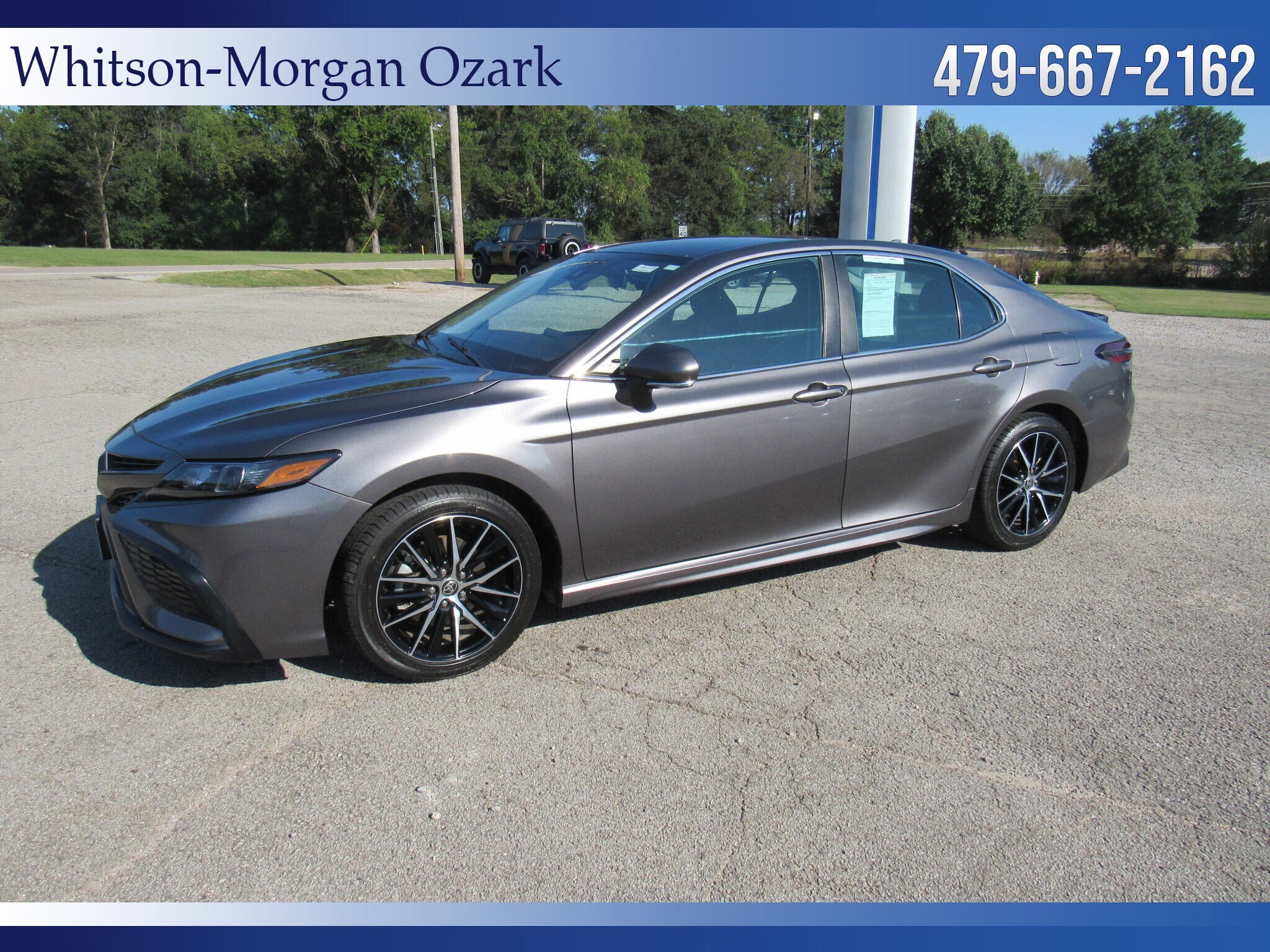 2023 Toyota Camry SE photo 2