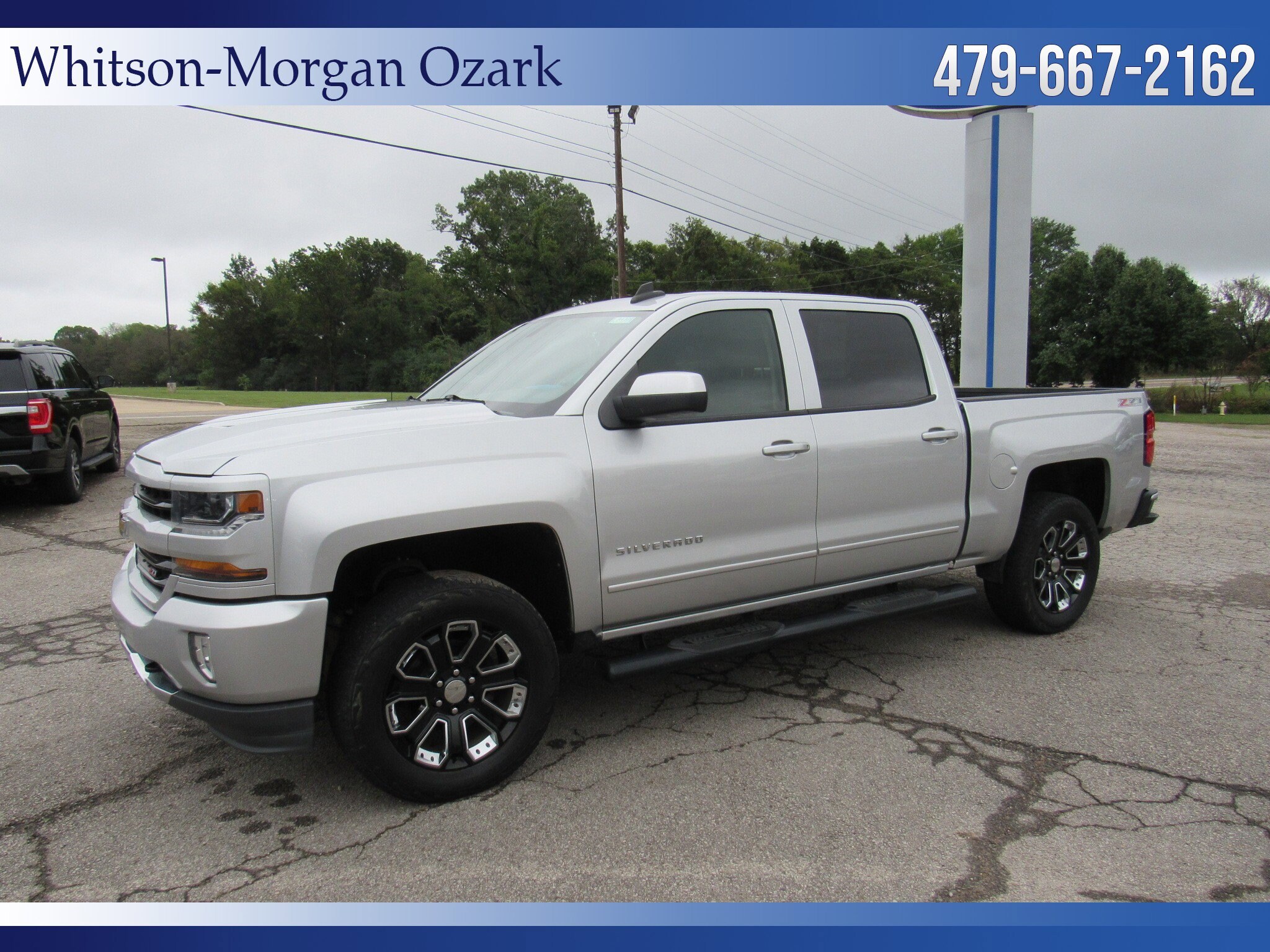 2017 Chevrolet Silverado 1500 LT photo 3