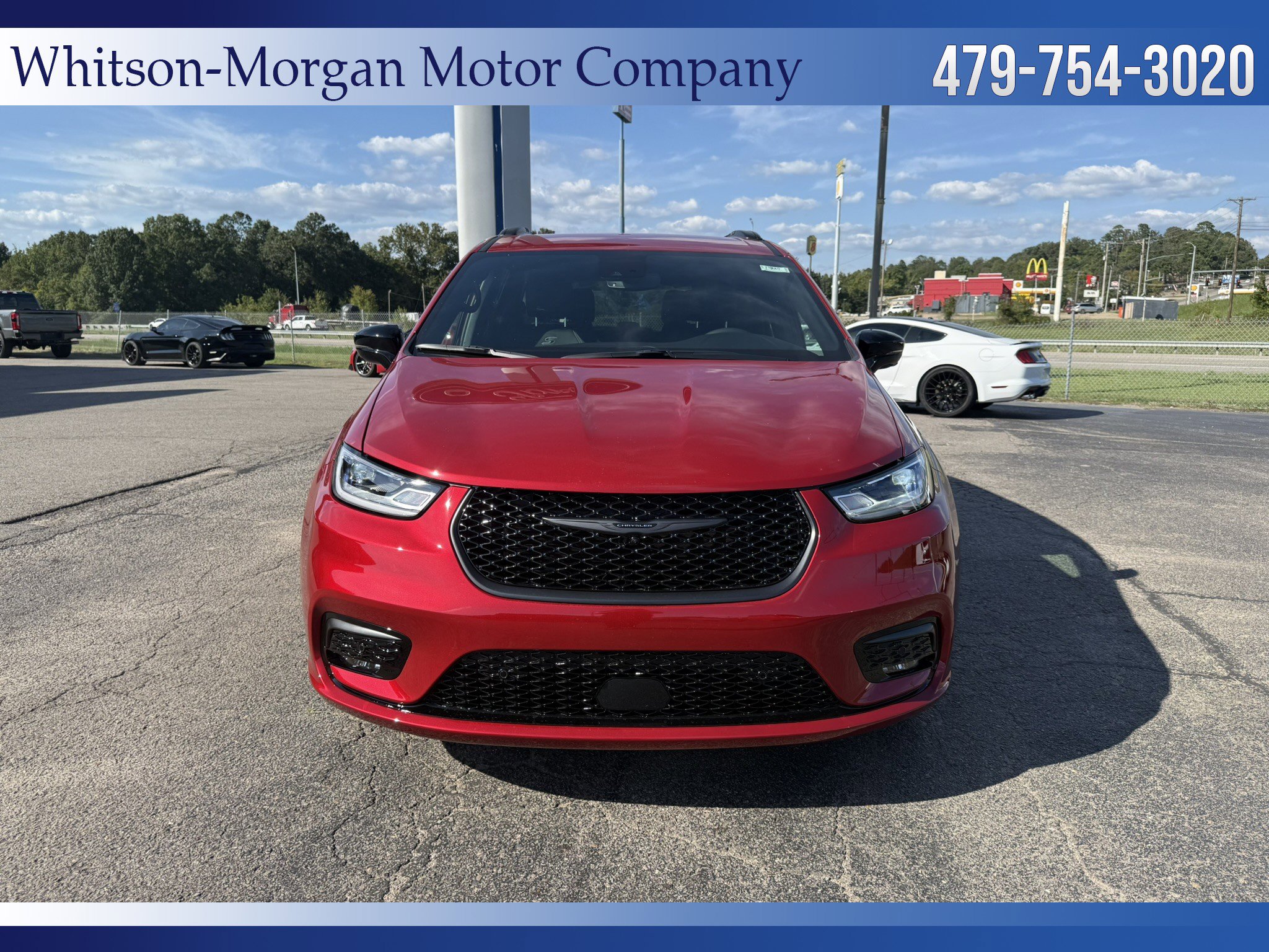 2026 Chrysler Pacifica photo 3