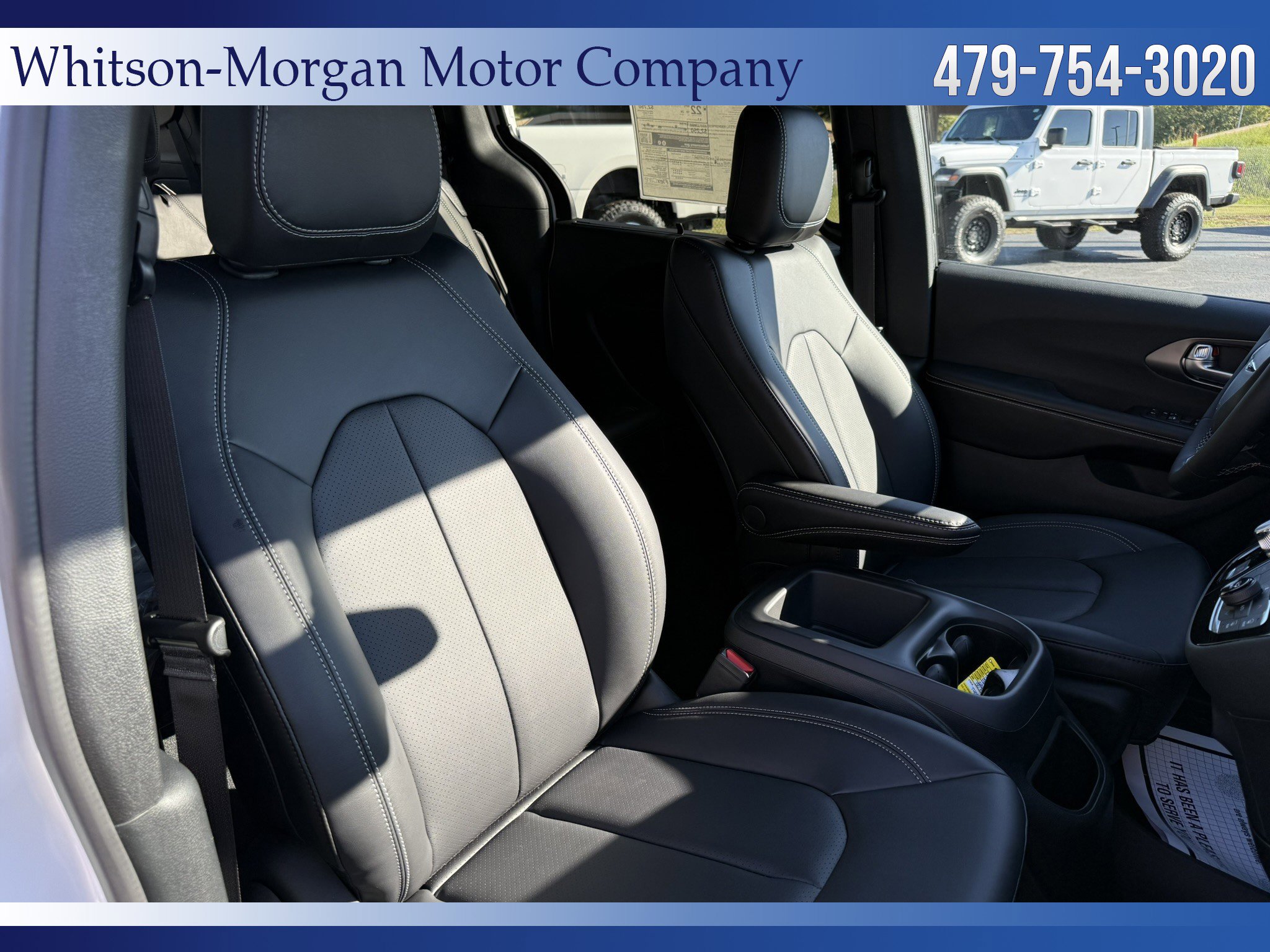 2026 Chrysler Pacifica Select - Photo 8