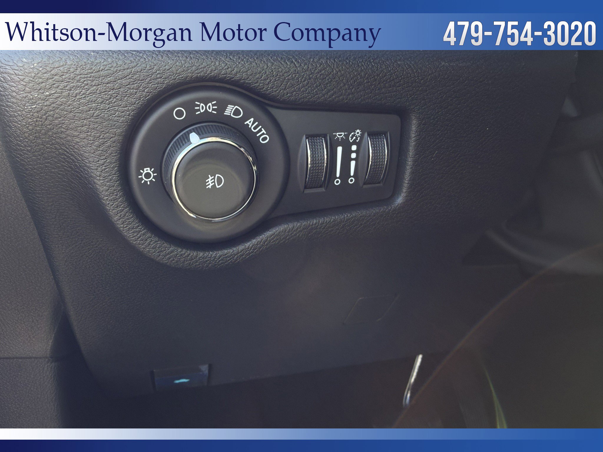2026 Chrysler Pacifica Select - Photo 17