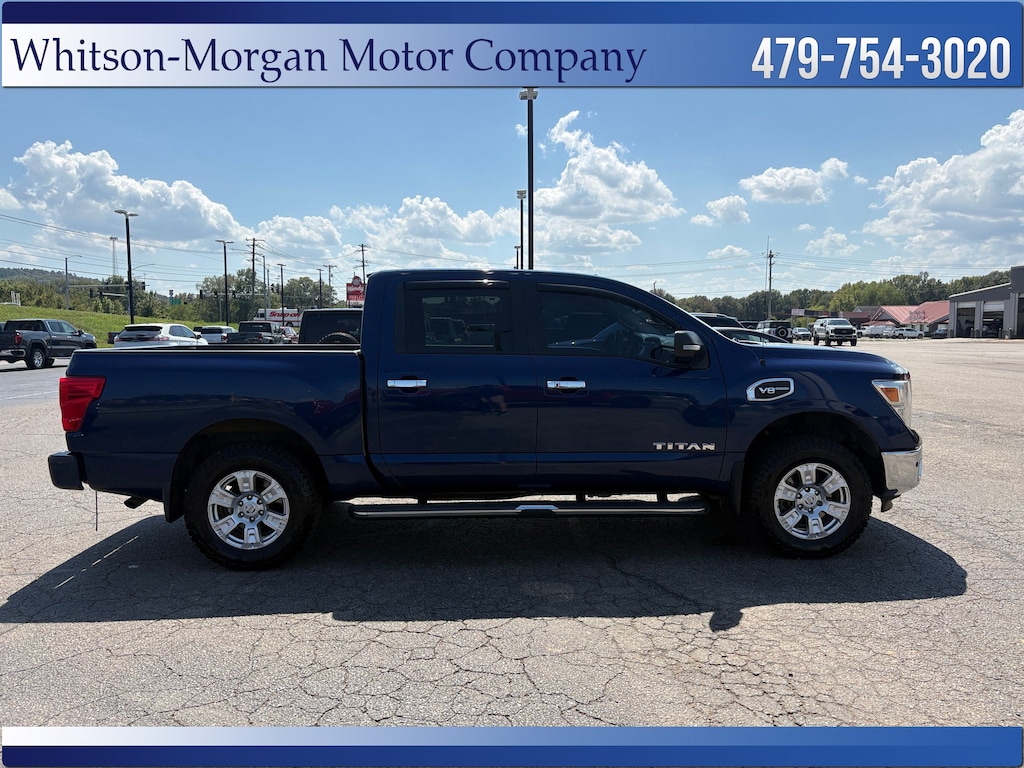 Used 2017 Nissan Titan SV Truck Crew Cab