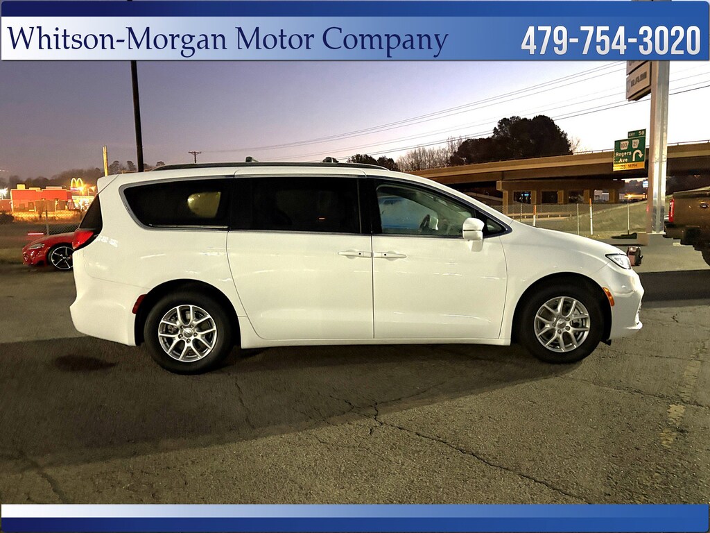 Used 2022 Chrysler Pacifica Touring L Van Passenger Van