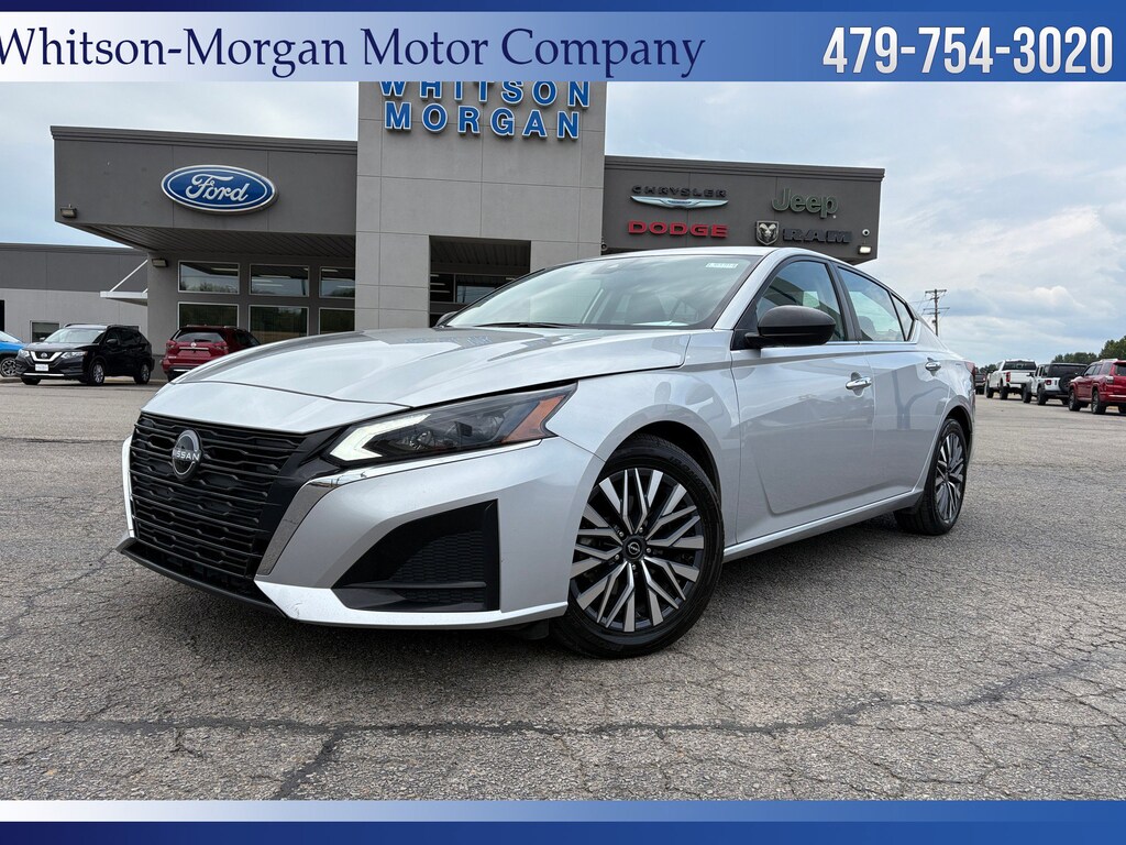 Used 2024 Nissan Altima 2.5 SV Sedan