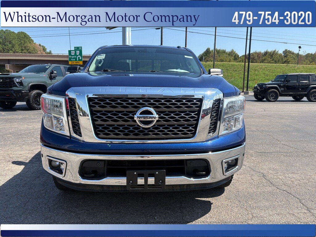 Used 2017 Nissan Titan SV Truck Crew Cab