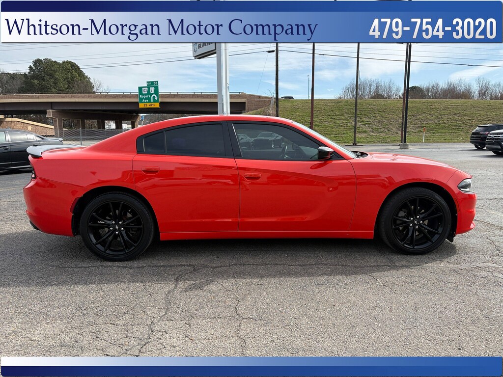 Used 2018 Dodge Charger SXT Sedan
