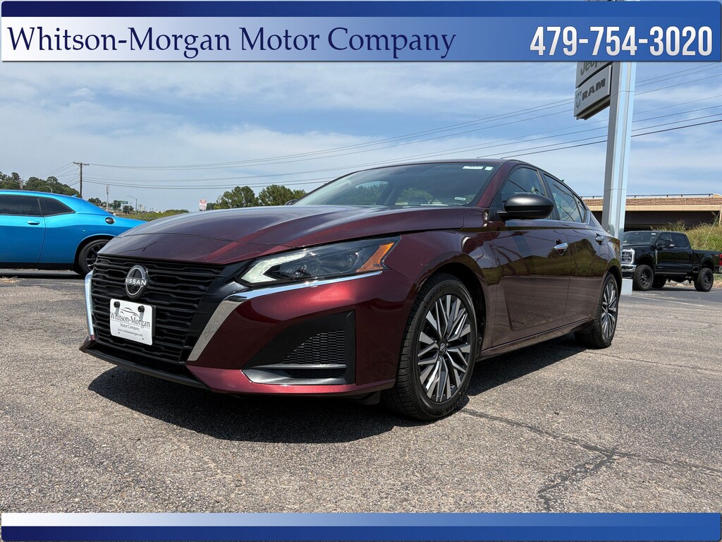 Used 2025 Nissan Altima SV Sedan
