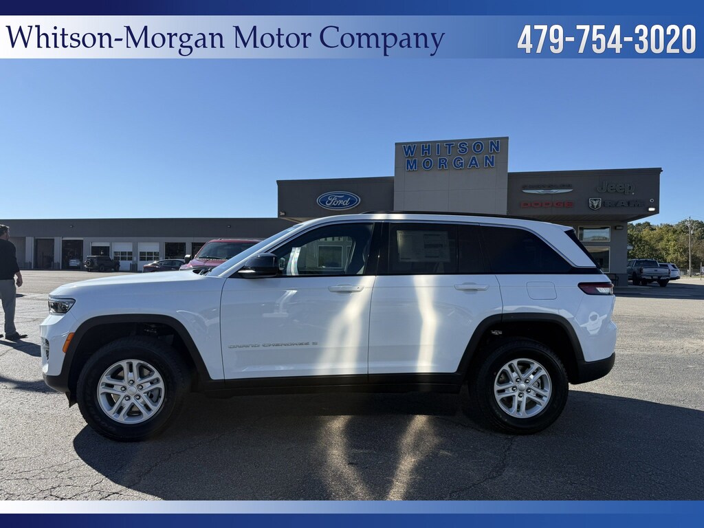 New 2025 Jeep Grand Cherokee Laredo SUV