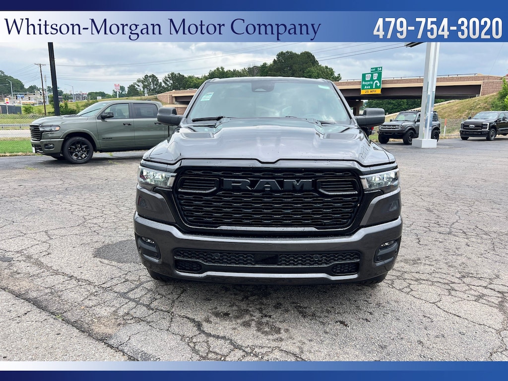 New 2026 Ram 1500 EXPRESS CREW CAB 4X4 5'7 BOX Pickup