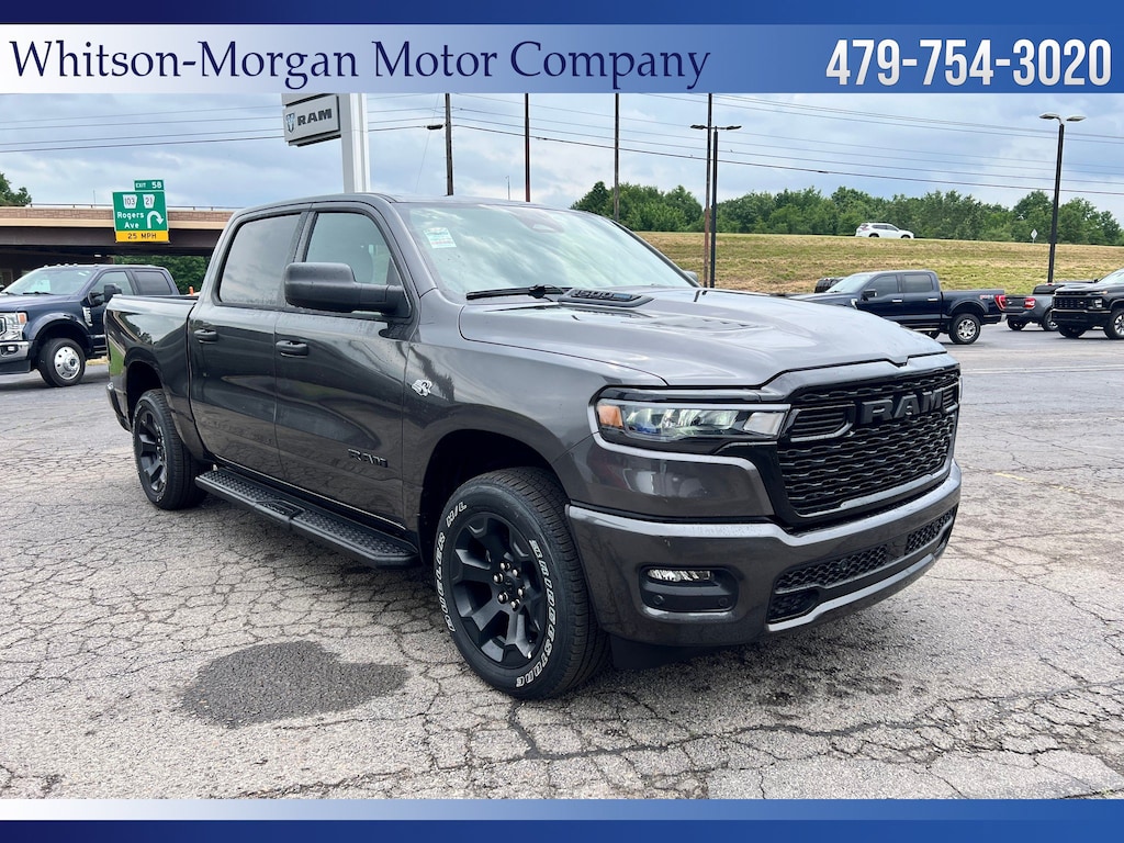 New 2026 Ram 1500 EXPRESS CREW CAB 4X4 5'7 BOX Pickup